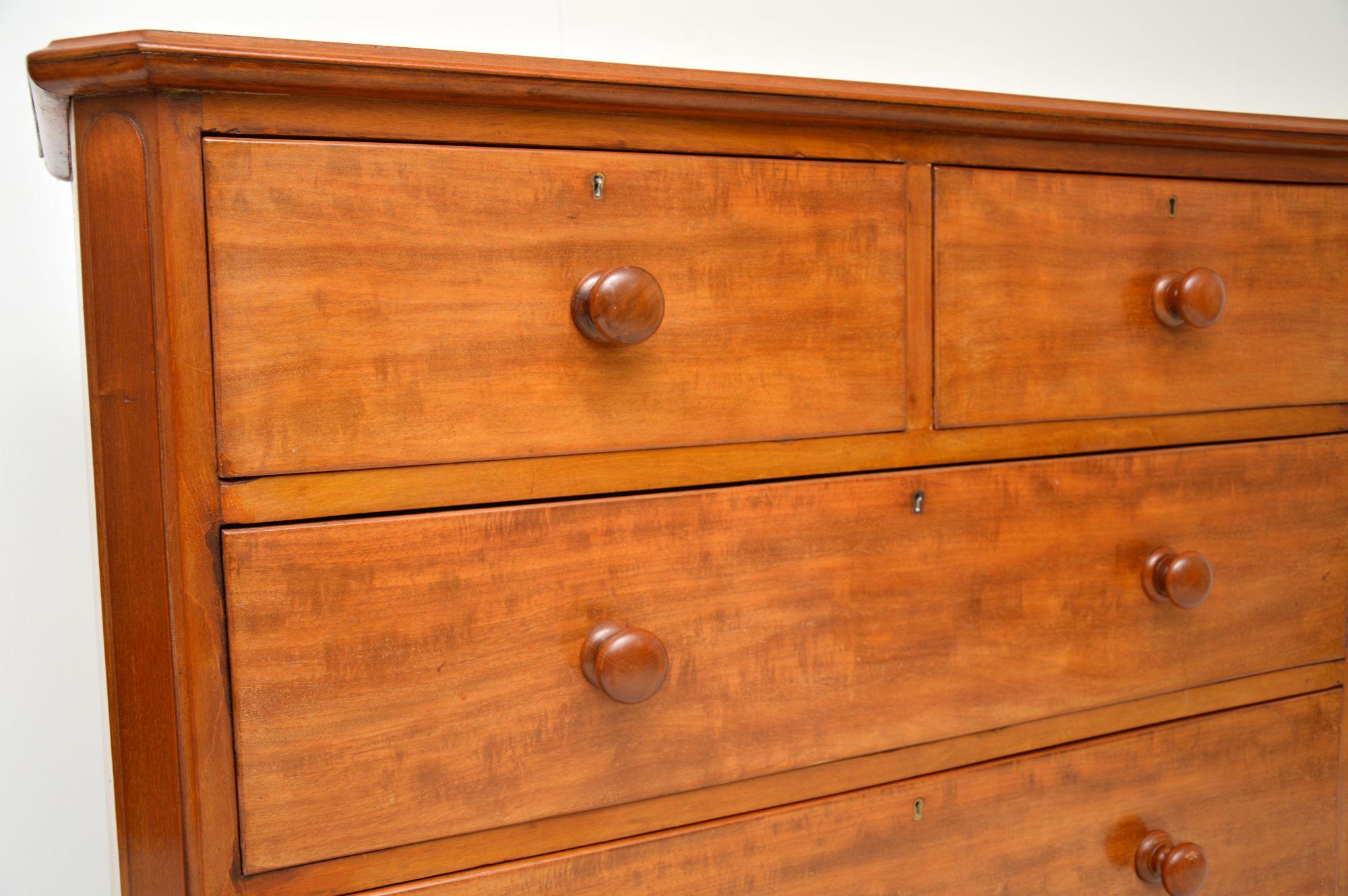 Large Antique Victorian Chest of Drawers For Sale 3