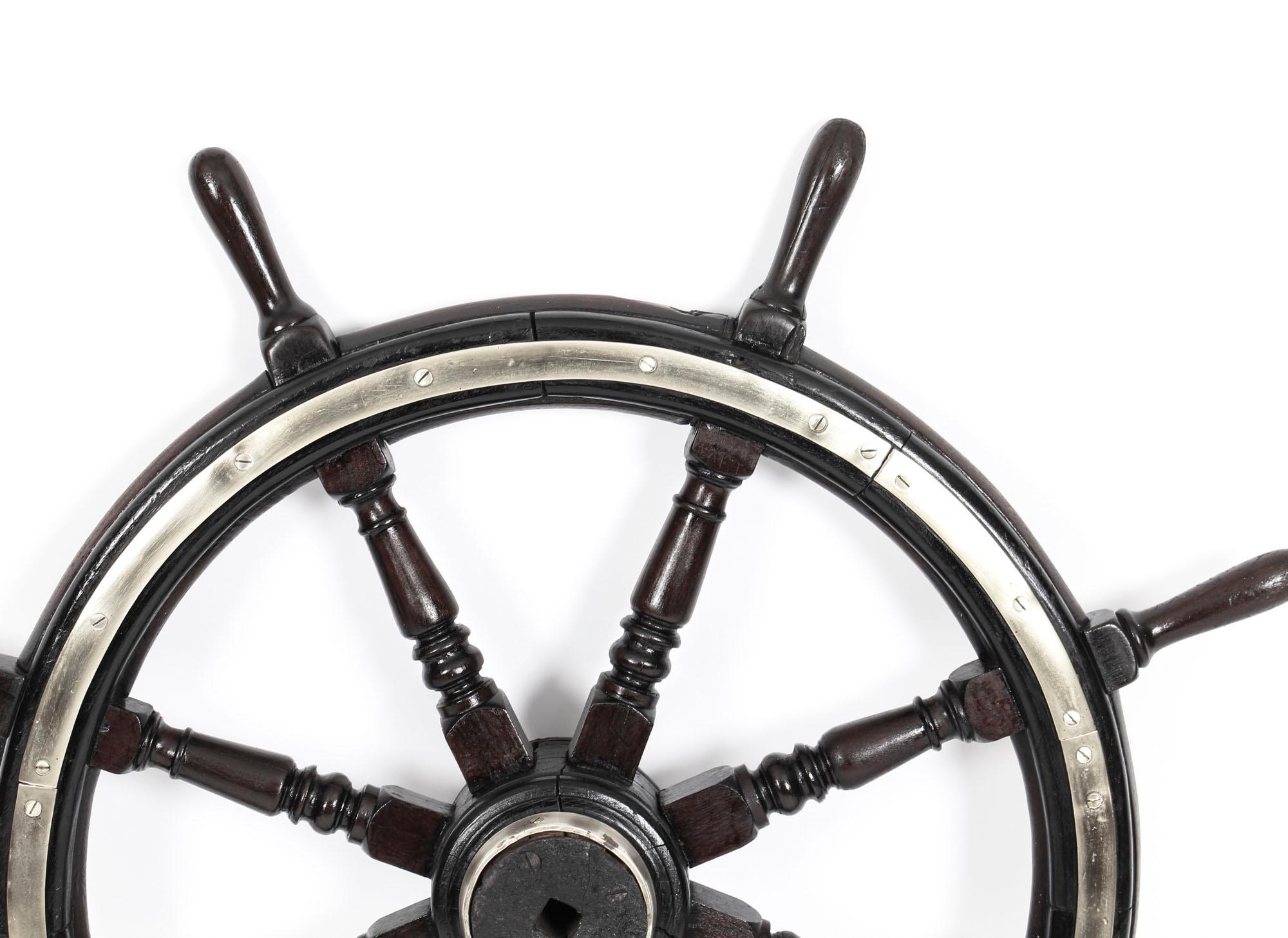 English Antique Victorian Eight Spoke Mahogany and Brass Ships Wheel, 19th Century