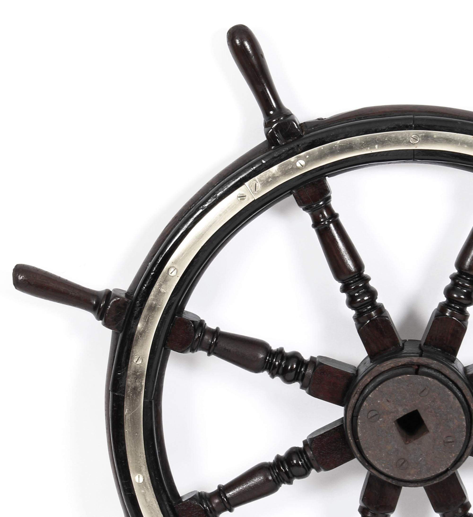 Antique Victorian Eight Spoke Mahogany and Brass Ships Wheel, 19th Century In Good Condition In London, GB