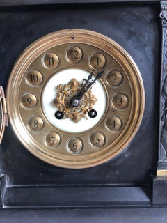 Grande horloge victorienne ancienne en marbre pour manteau de cheminée