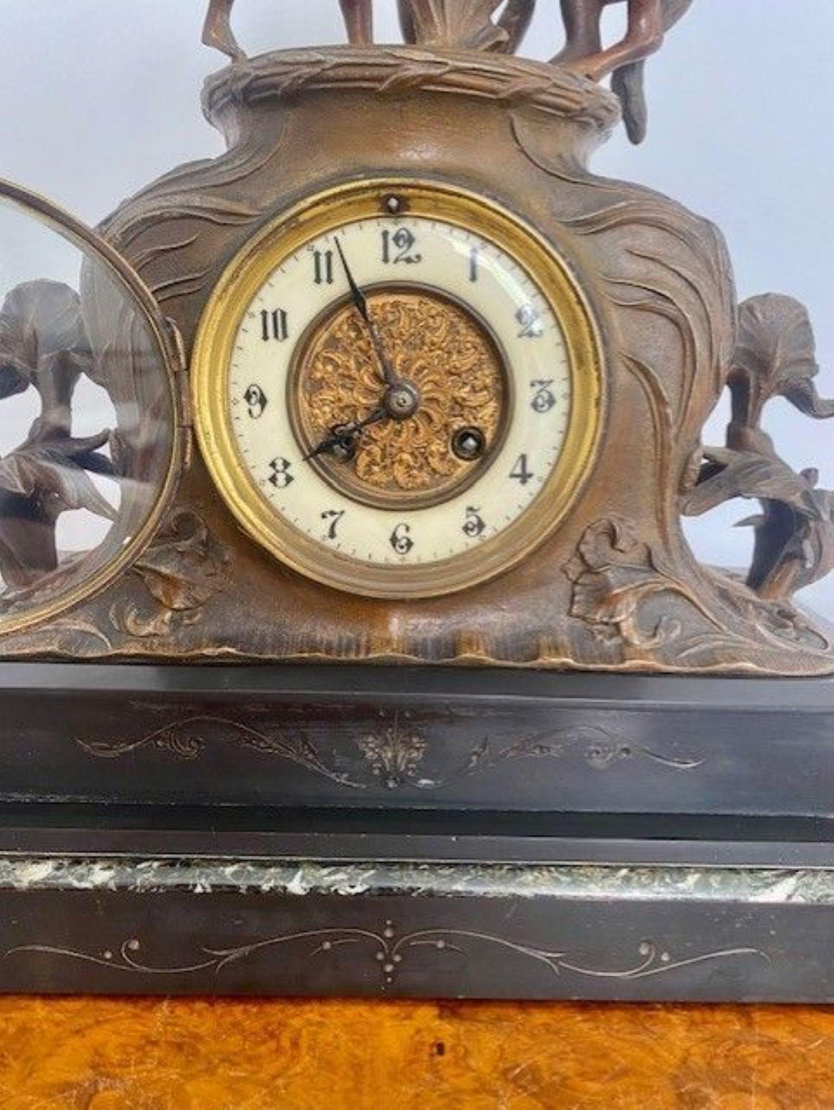 Grande horloge de manteau victorienne ancienne en marbre  en vente 1