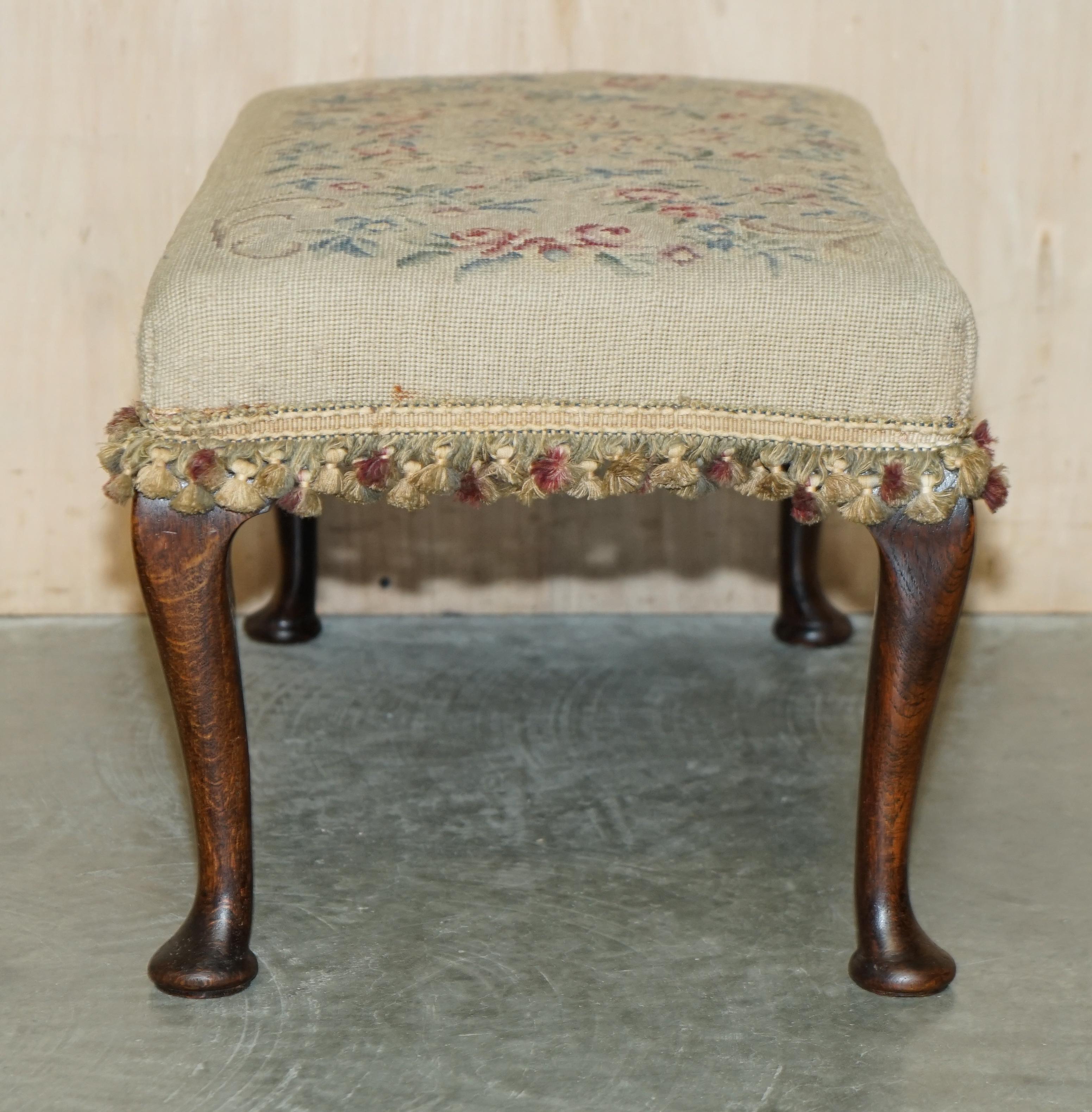 Large Antique Victorian Oak Cabriole Legged Footstool Embroidered Upholstery For Sale 15