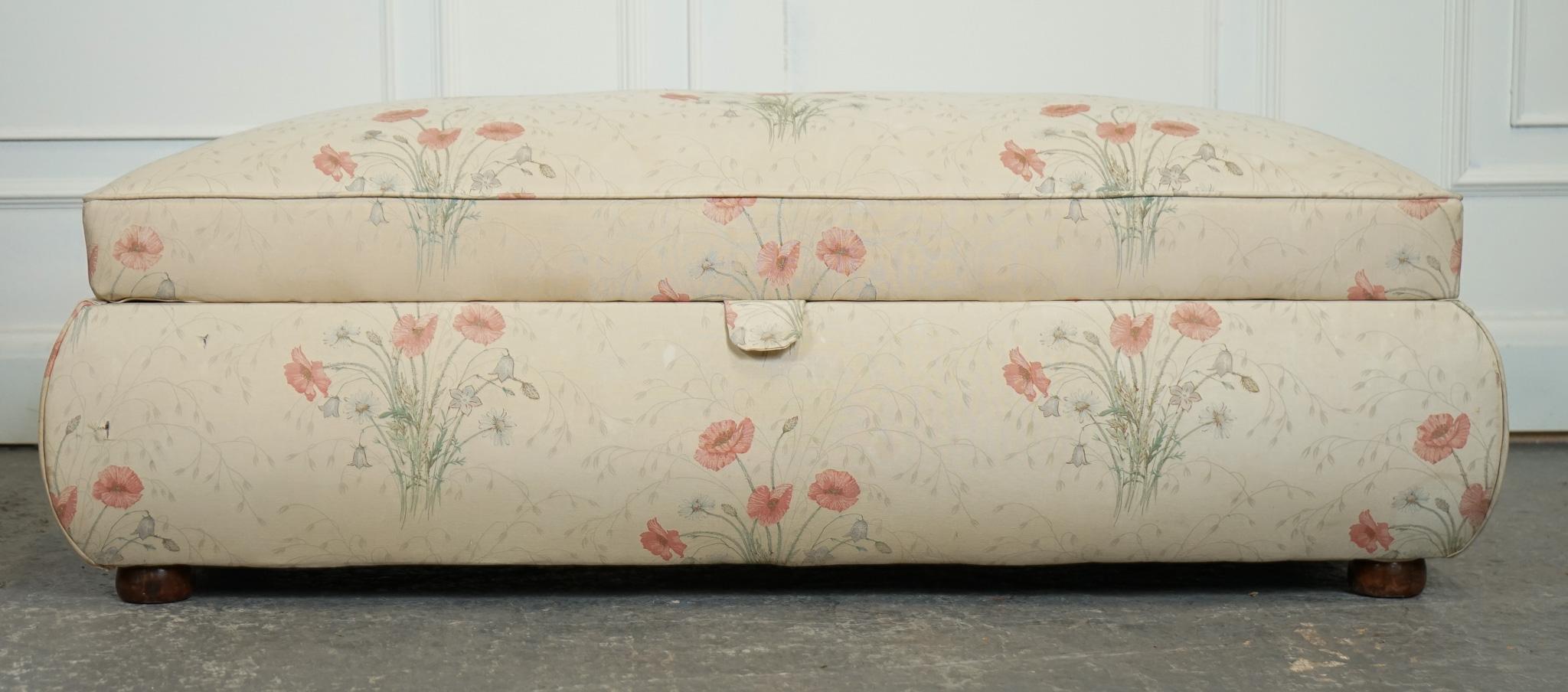 LARGE ANTIQUE VICTORIAN POPPY FLOWER PATTERN FABRiC OTTOMAN CHEST TRUNK  J1 For Sale 4