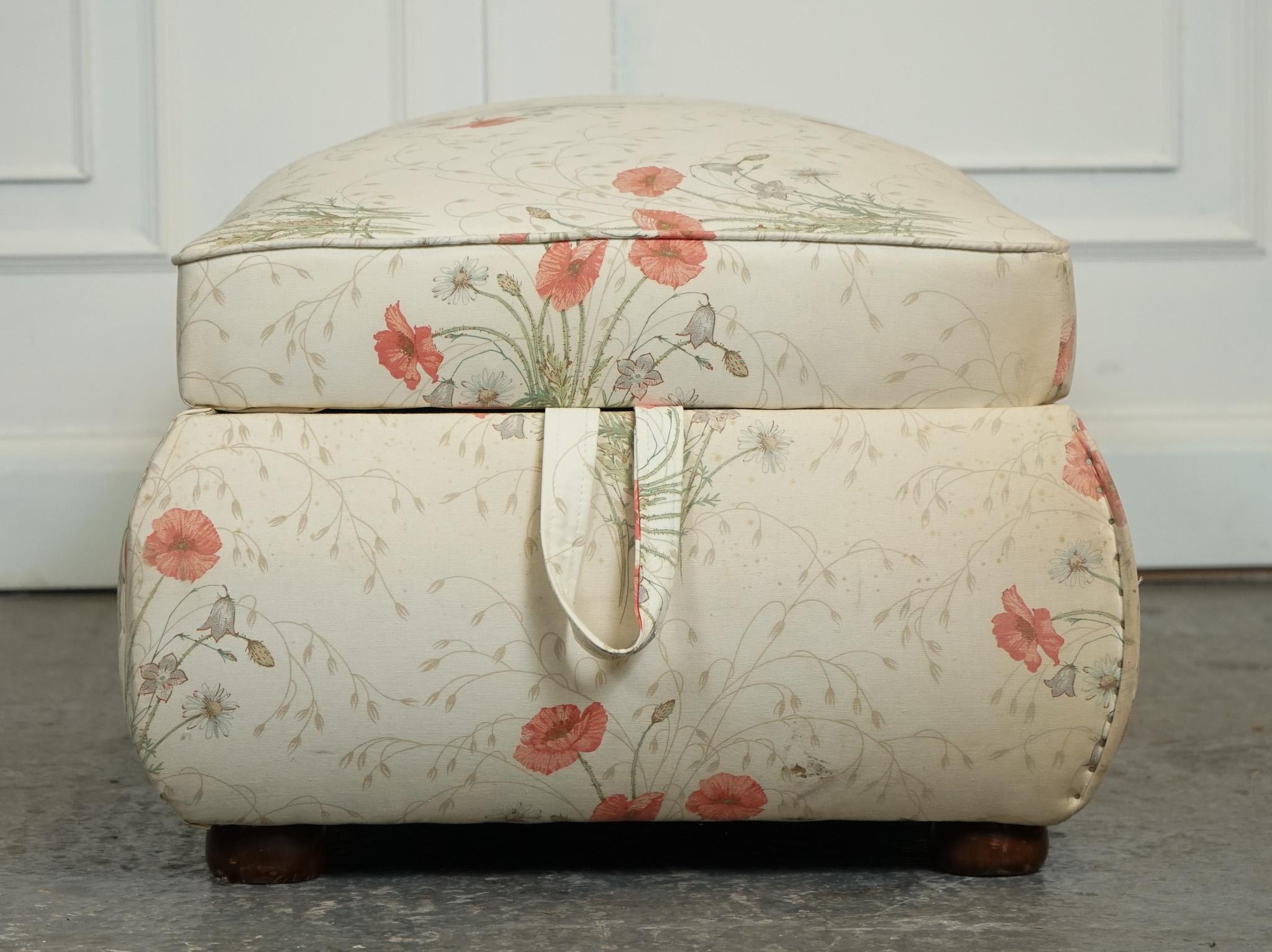 LARGE ANTIQUE VICTORIAN POPPY FLOWER PATTERN FABRiC OTTOMAN CHEST TRUNK  J1 For Sale 5