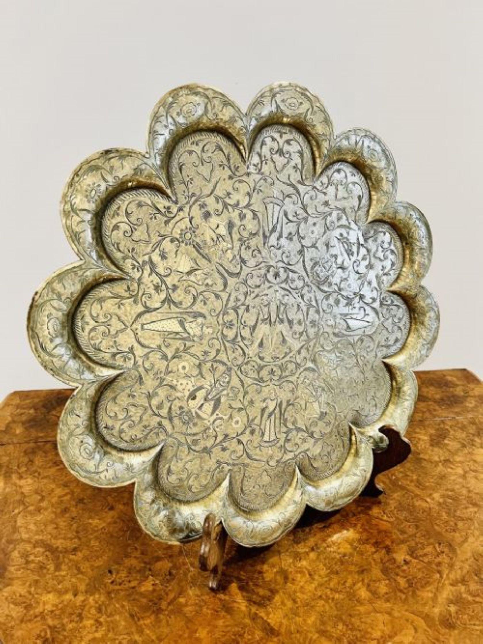 Large antique Victorian quality brass engraved tray In Good Condition For Sale In Ipswich, GB