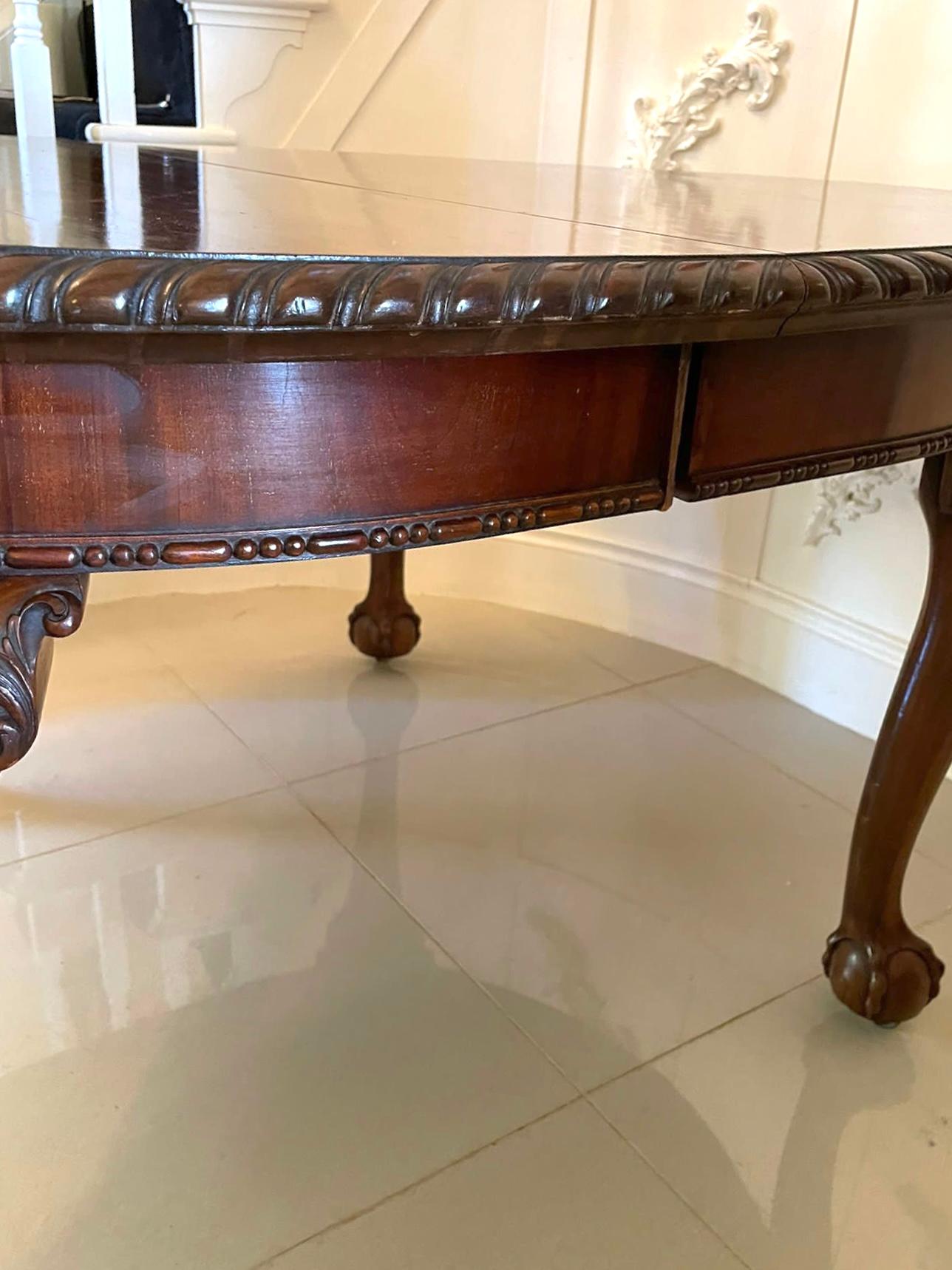 Large Antique Victorian Quality Carved Mahogany Extending Dining Table 3