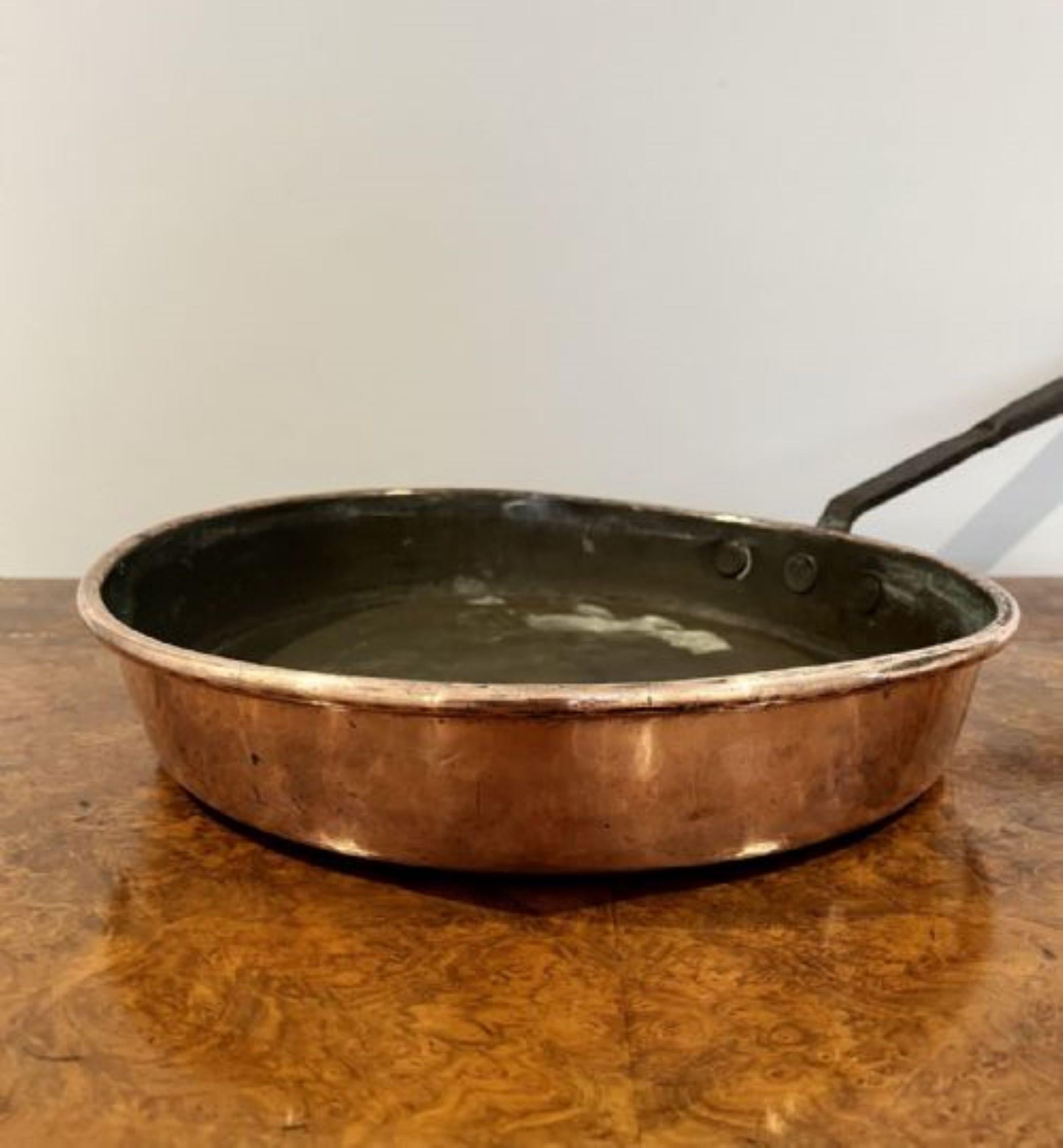 Large antique Victorian quality copper pan In Good Condition For Sale In Ipswich, GB