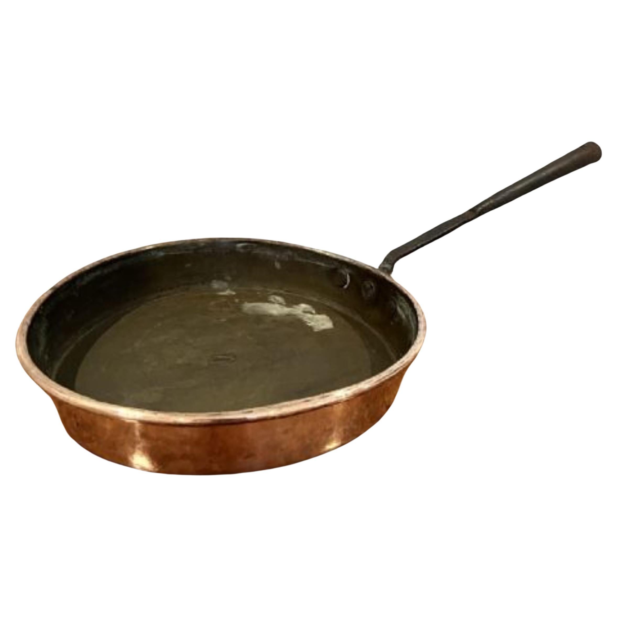 Large antique Victorian quality copper pan For Sale