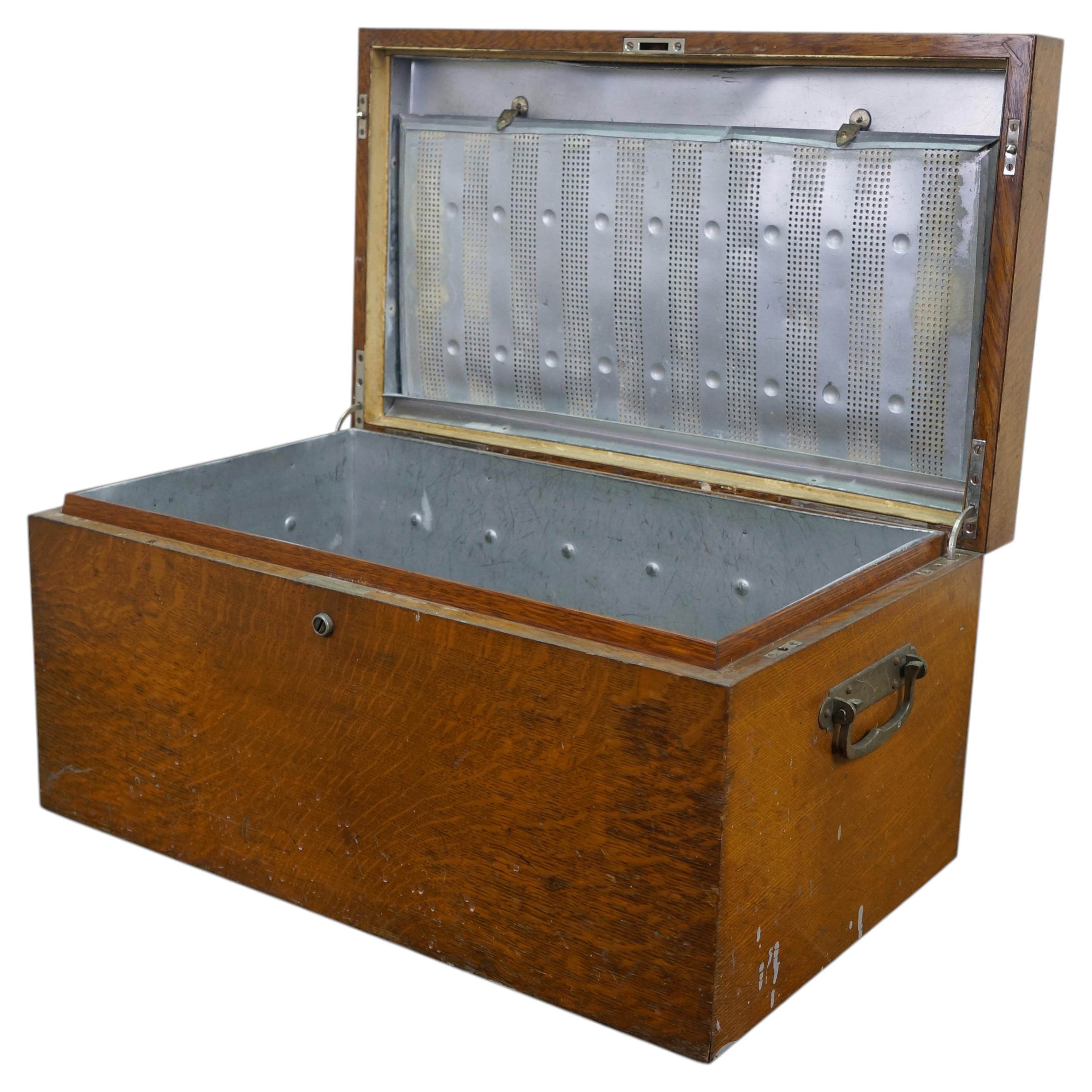 Large Antique Victorian Quartersawn Oak Tin Lined Cigar Humidor Storage Box 21"