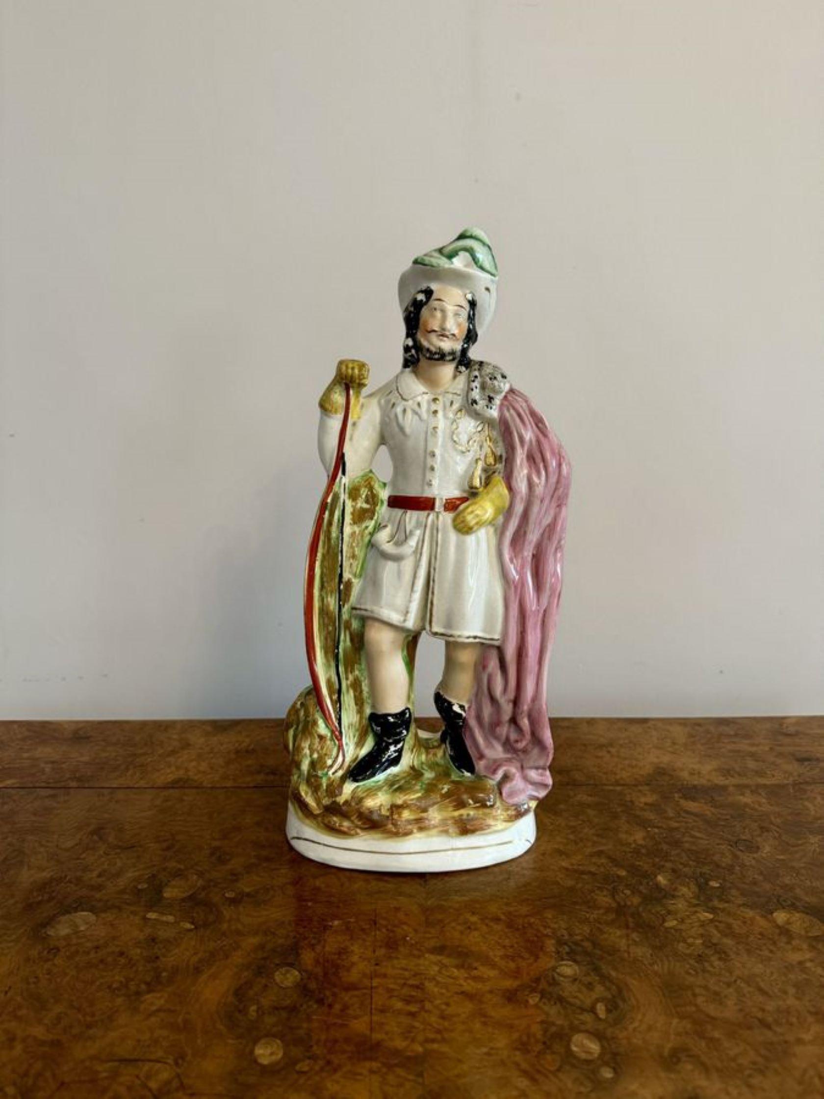 Große antike viktorianische Staffordshire-Figur mit Robin Hood  (Töpferwaren) im Angebot