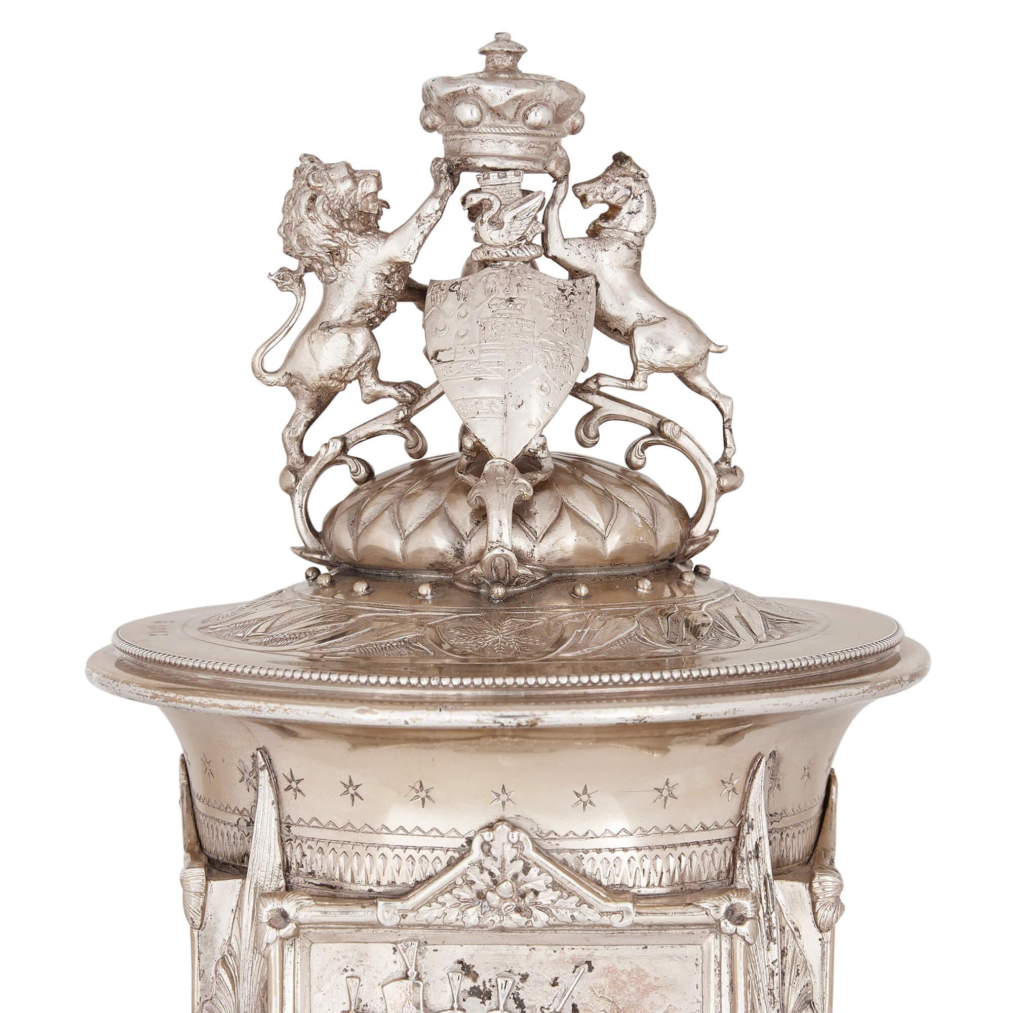 Large Antique Victorian Silver Loving Cup and Cover  In Good Condition For Sale In London, GB
