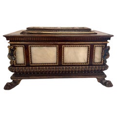 Grande scatola antica in noce con inserti in marmo