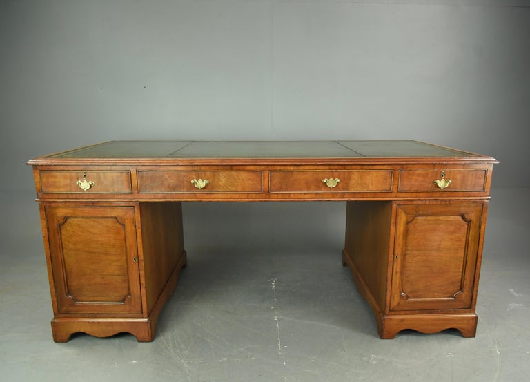 Large Antique walnut partners desk For Sale at 1stDibs