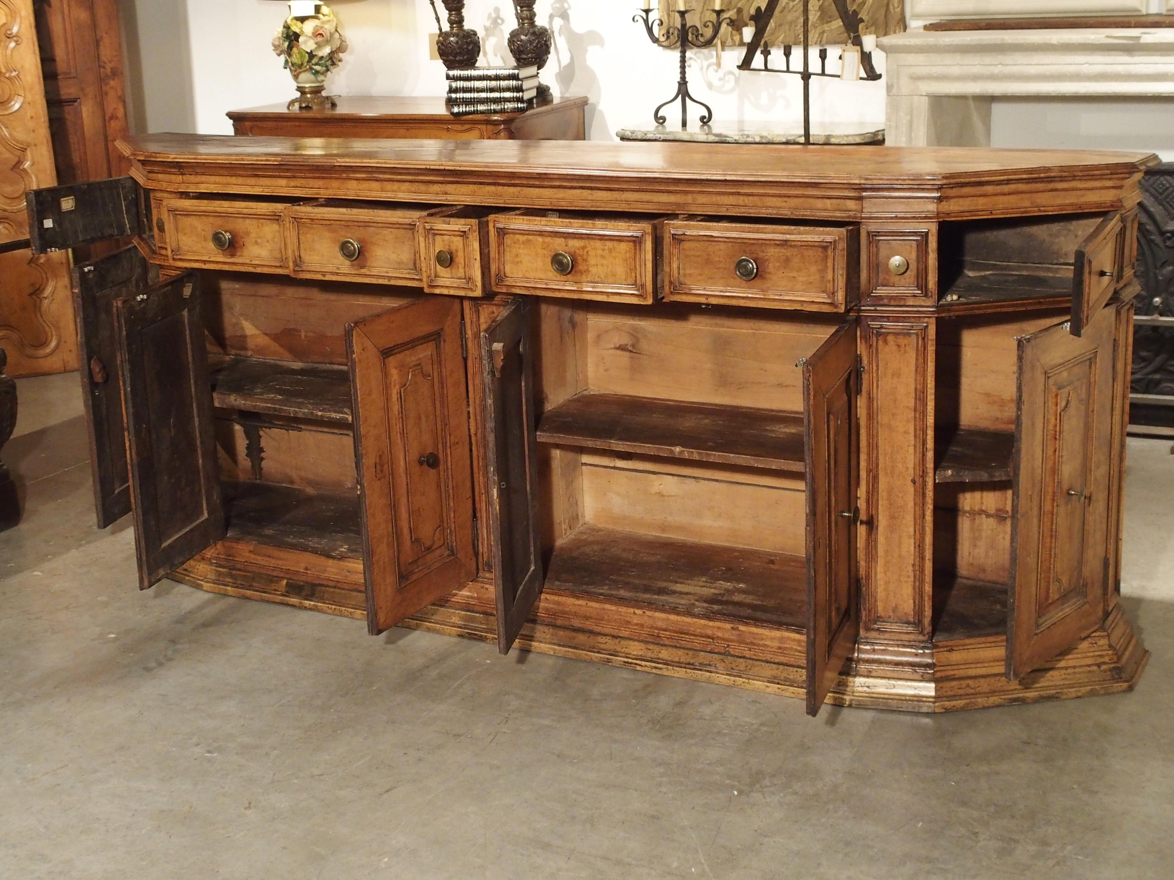 18th Century and Earlier Large Antique Walnut Wood Credenza from Tuscany Italy, 17th Century