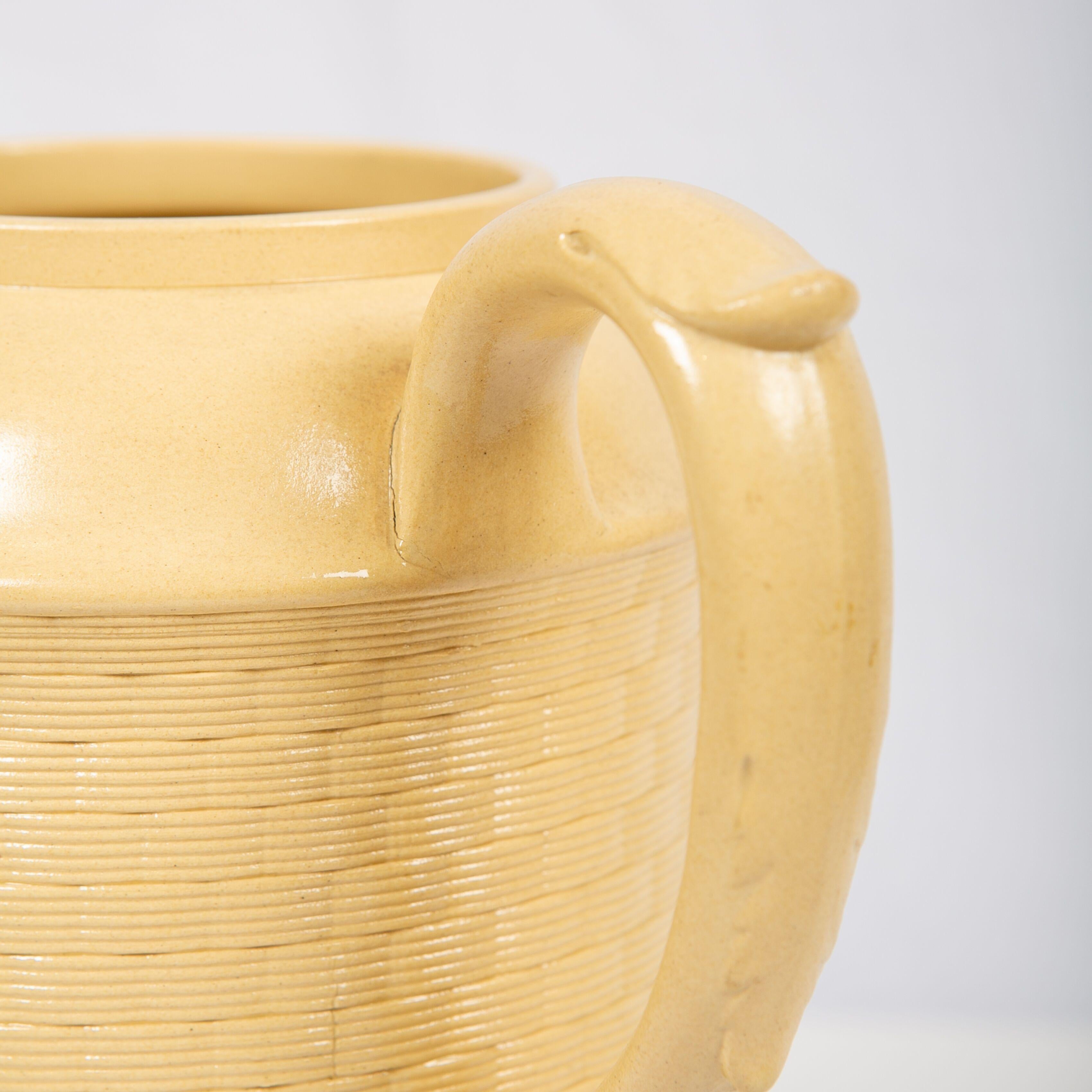 Large Antique Wedgwood Coffee Pot of Glazed Cane-Yellow Stoneware, circa 1830 In Excellent Condition In Katonah, NY