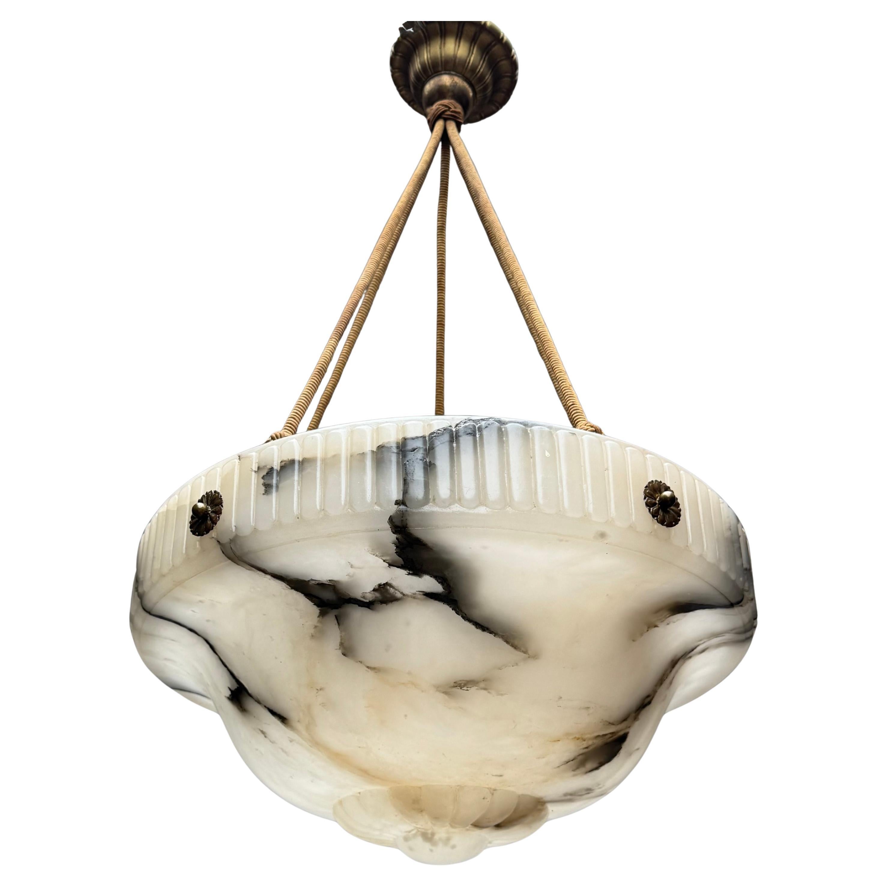 How heavy can a chandelier be?