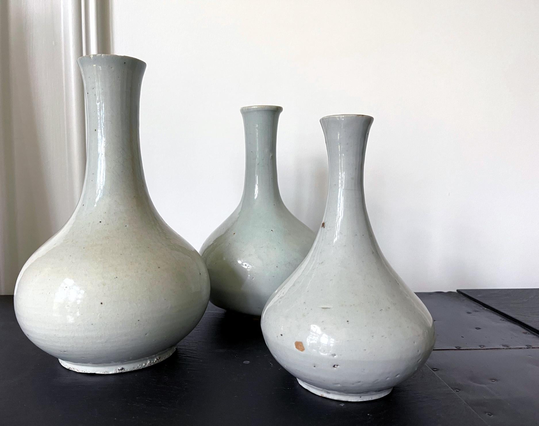 Large Antique White Glazed Bottle Vase Korean Ceramic Joseon Dynasty For Sale 5