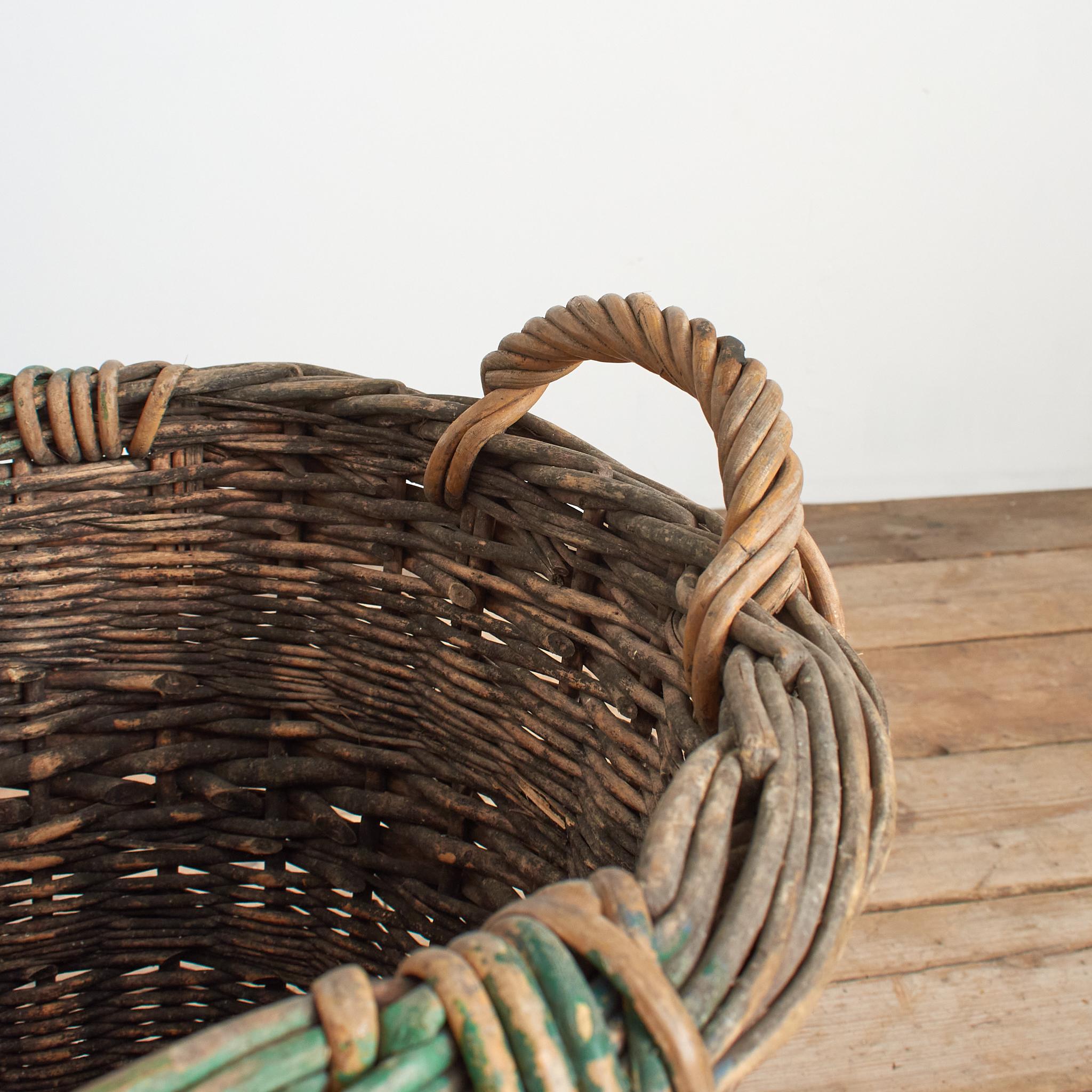 XX secolo Grande cesto di vimini francese per la vendemmia dell'uva di champagne in vendita