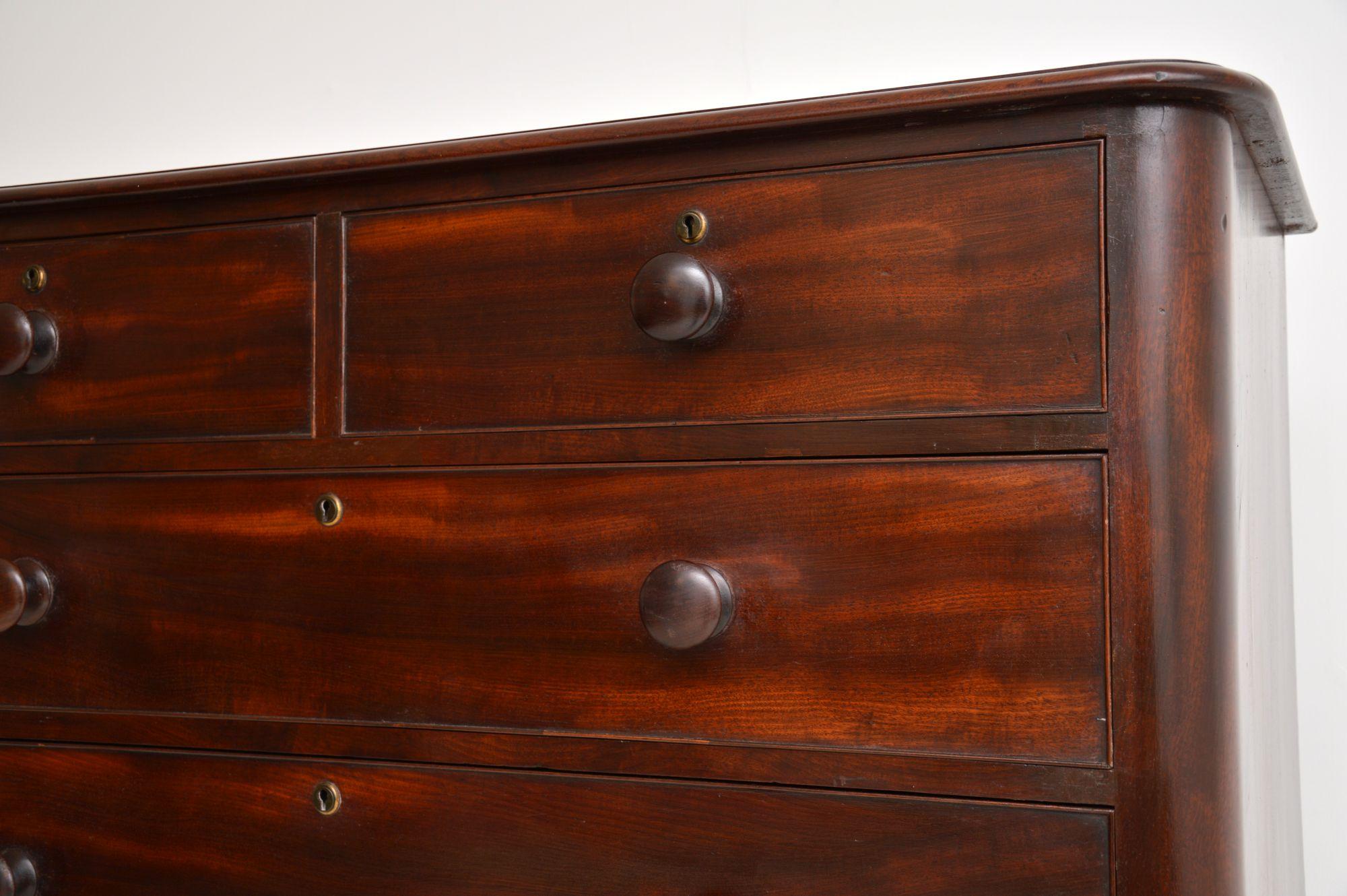 Large Antique William IV Chest of Drawers In Good Condition In London, GB