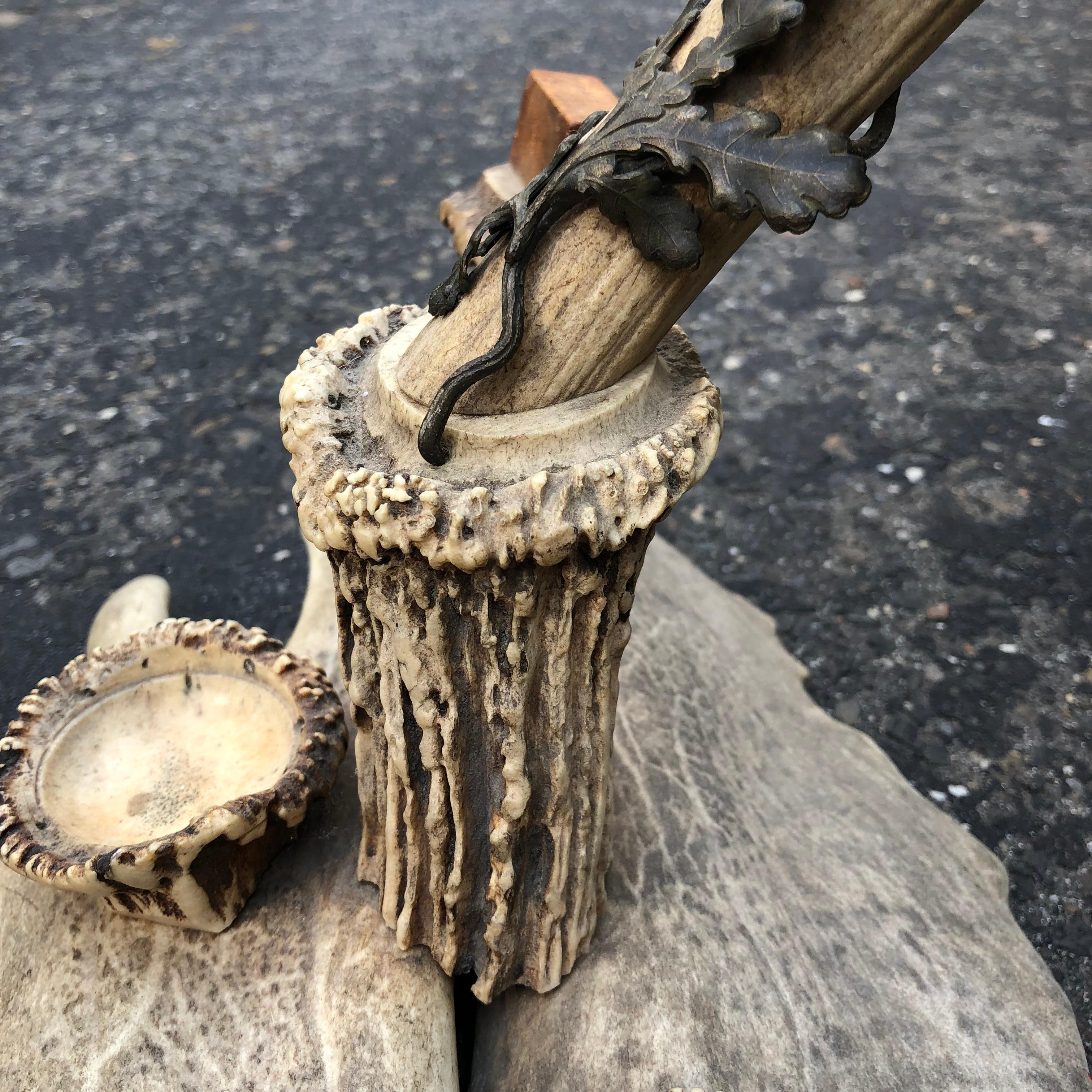 Large Antler Table Clock, Centerpiece And Smoke Stand For Sale 11