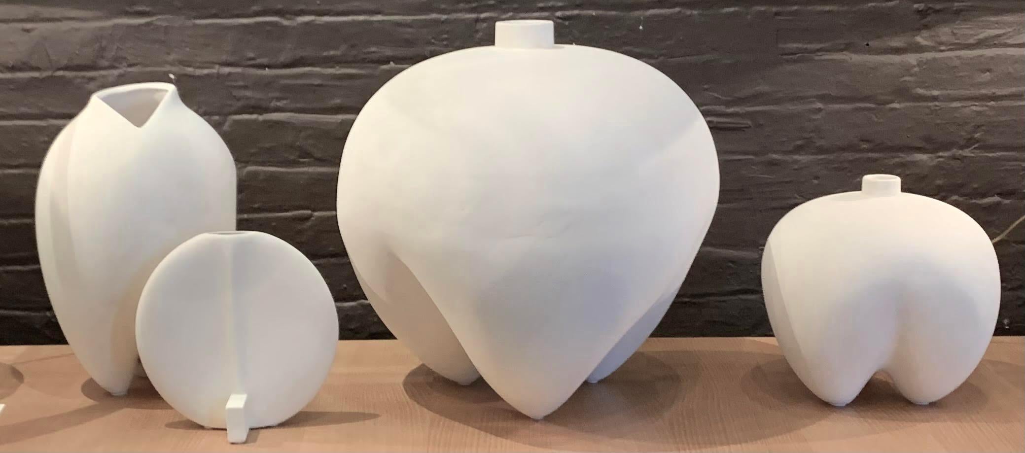 Large Apple Shape Matte Glaze White Vase, China, Contemporary In New Condition In New York, NY