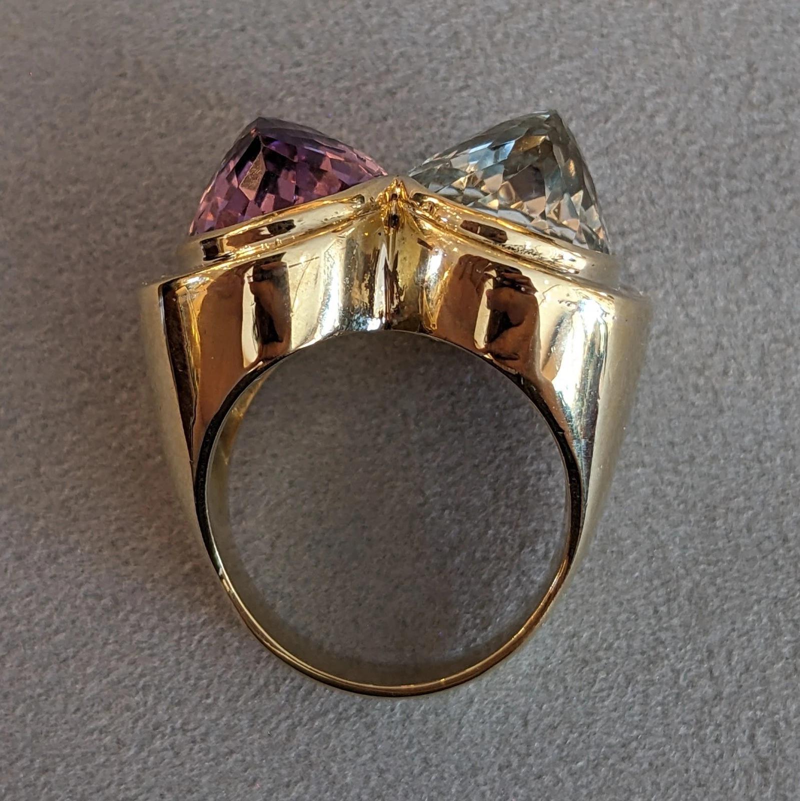 Large Aquamarine and Amethyst Statement Ring in 18k Yellow Gold For Sale 2
