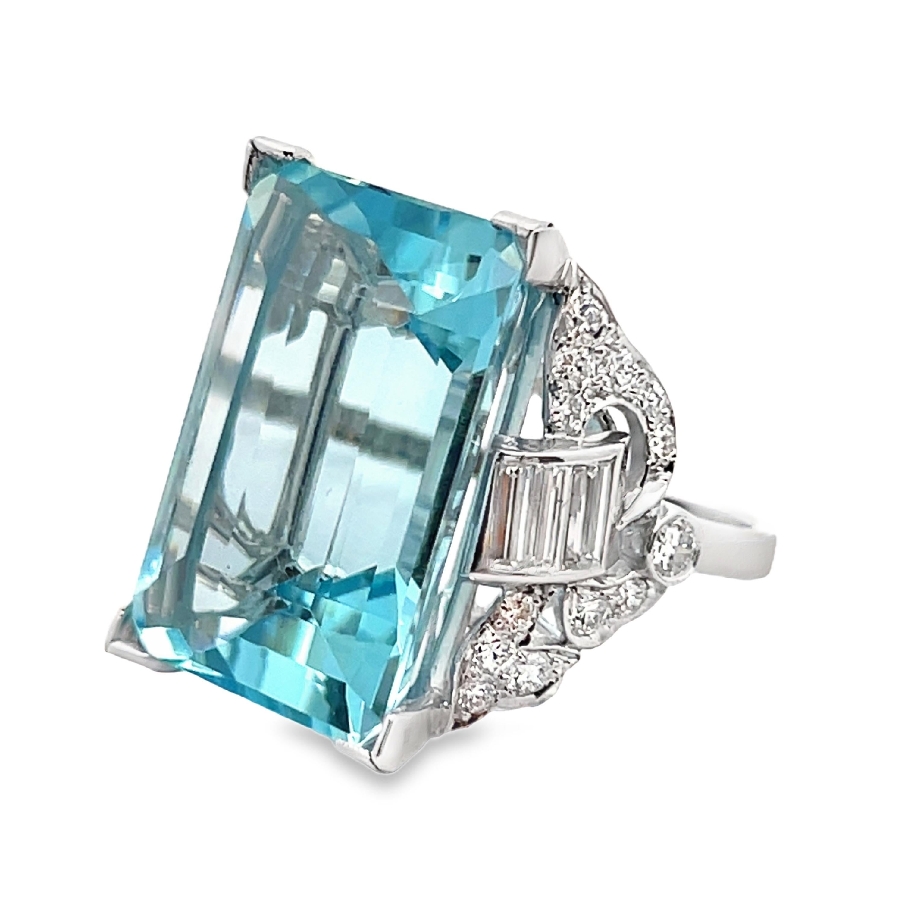 Großer Ring mit Aquamarin und Diamant im Angebot 6