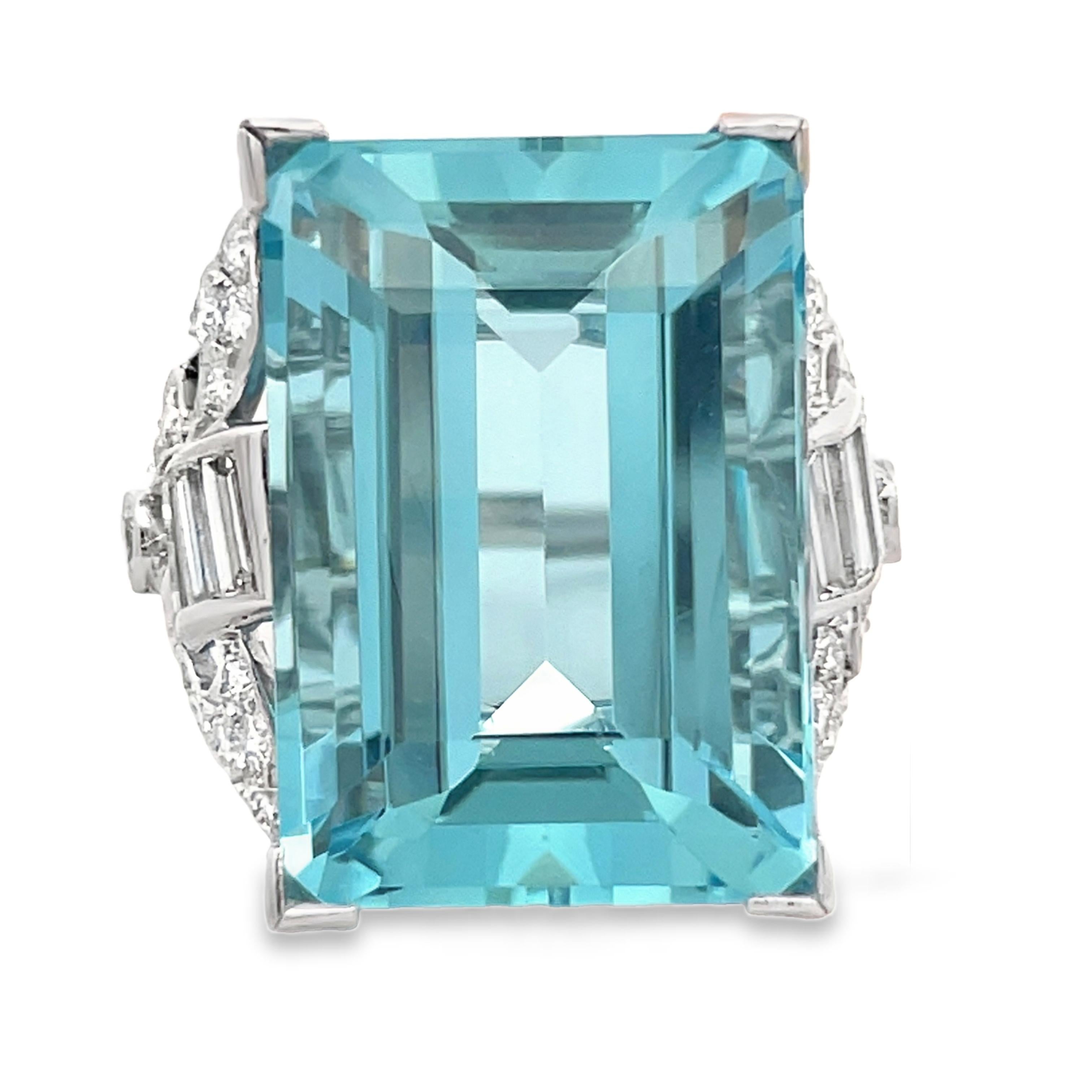 Großer Ring mit Aquamarin und Diamant im Angebot 8