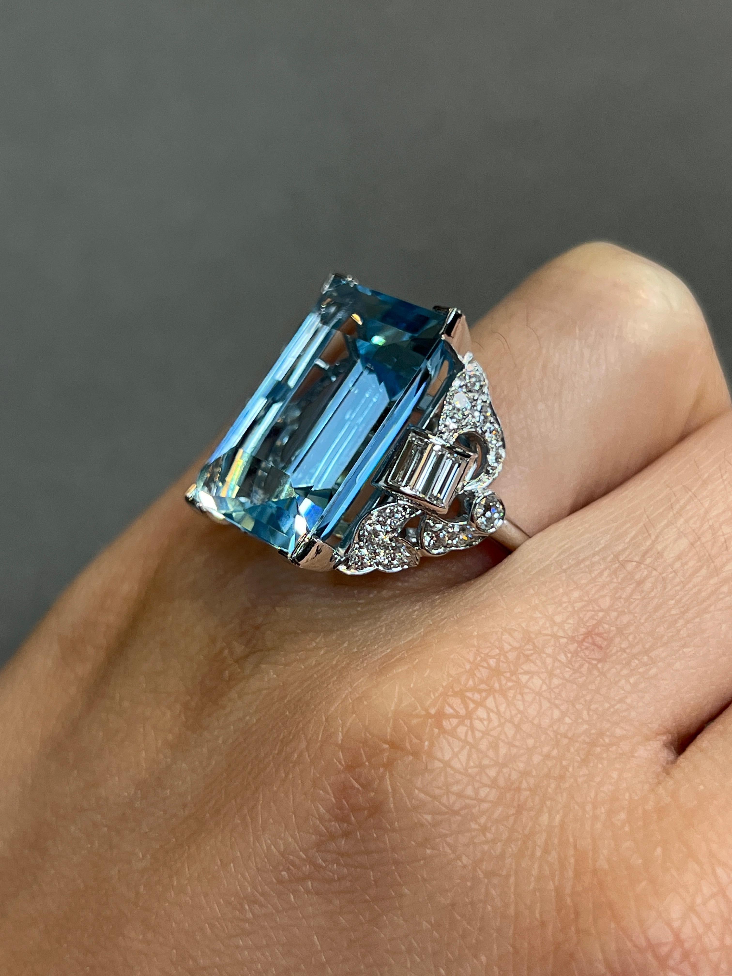 Großer Ring mit Aquamarin und Diamant (Gemischter Schliff) im Angebot