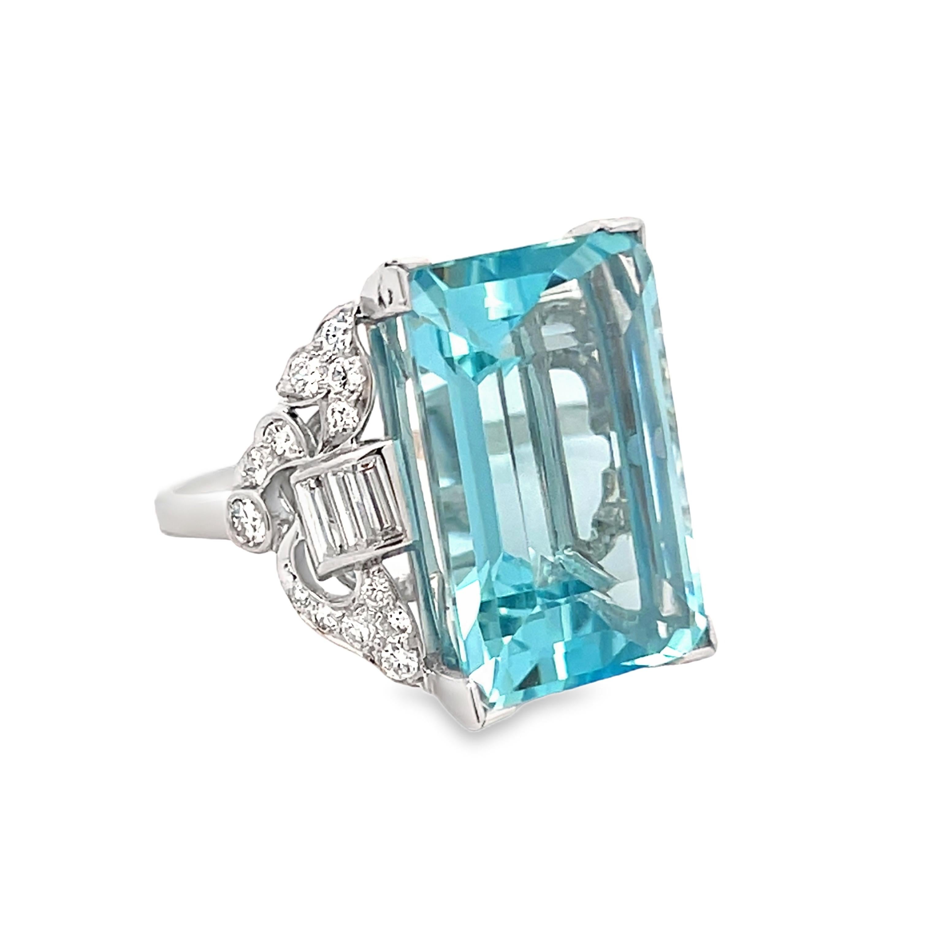 Großer Ring mit Aquamarin und Diamant im Angebot 2