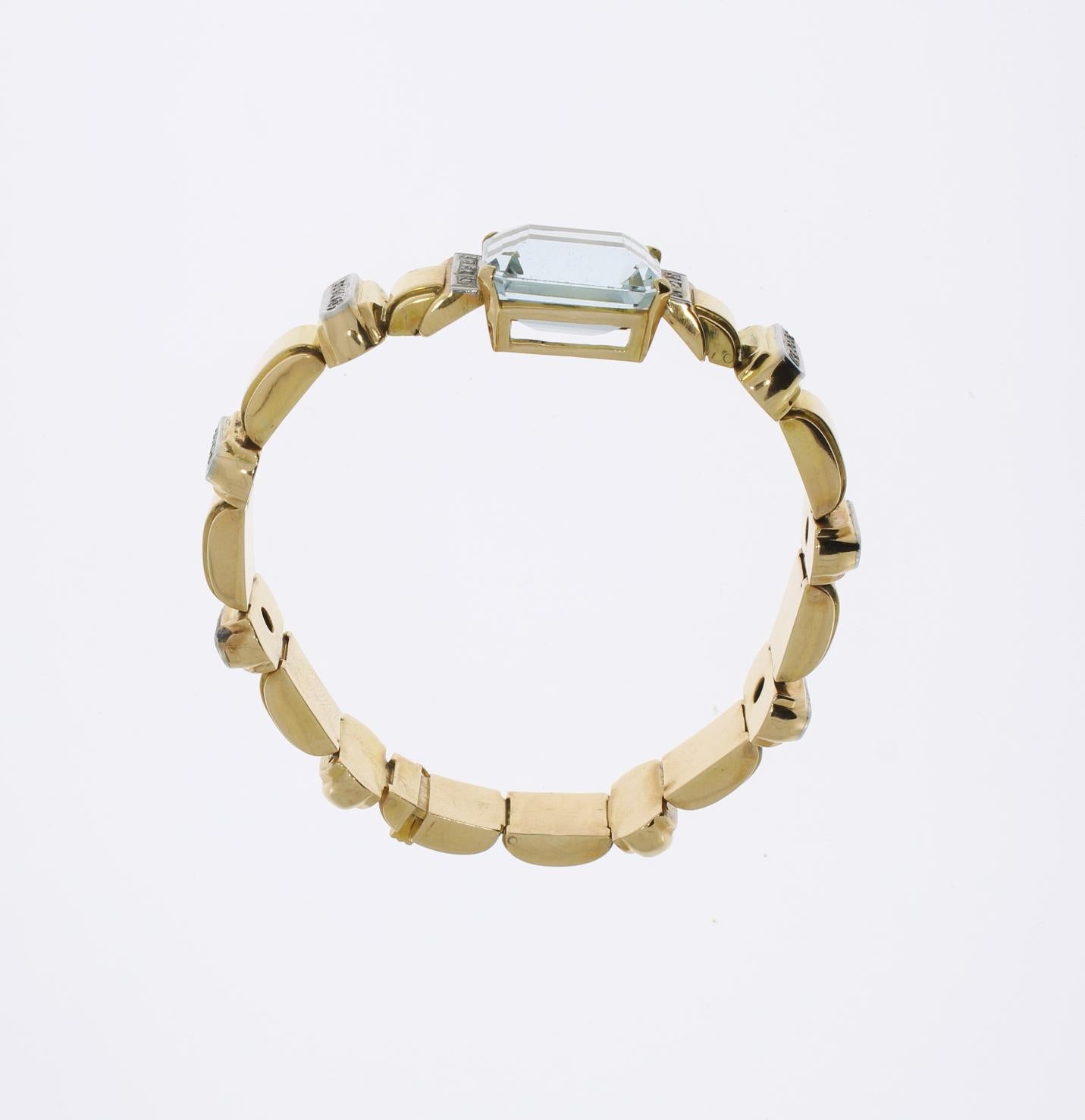 Grand bracelet en or or orné d'aigue-marine et de diamants Pour femmes en vente