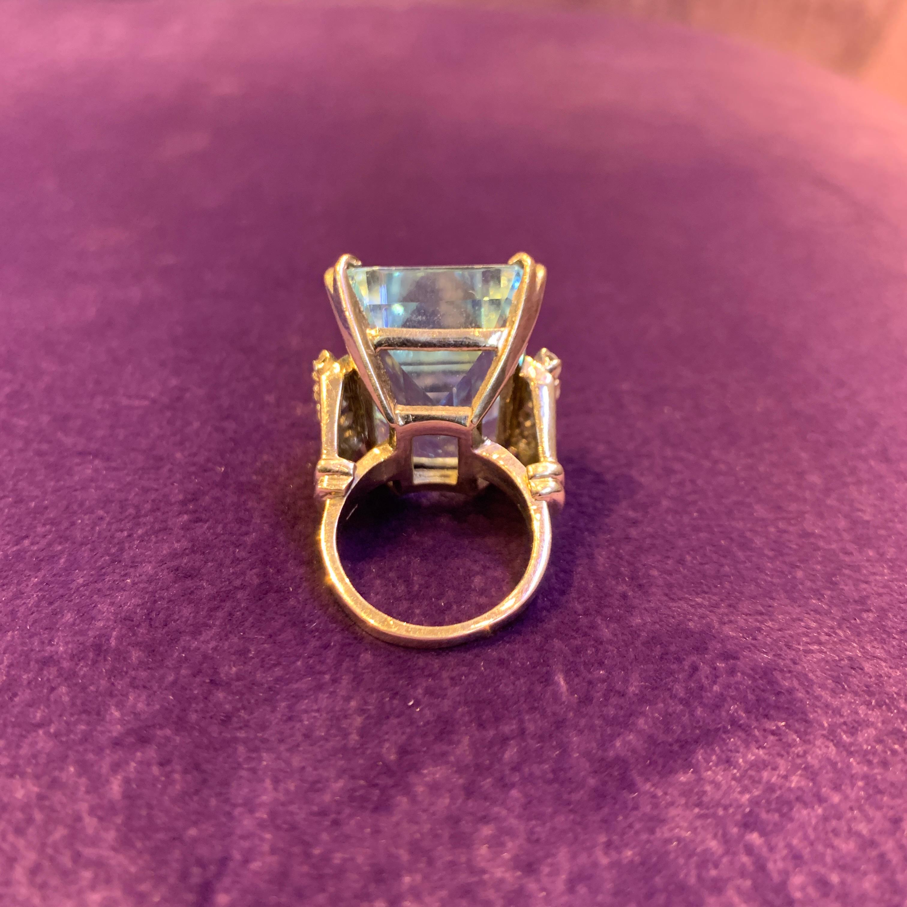 Large Aquamarine & Diamond Ring  In Excellent Condition For Sale In New York, NY