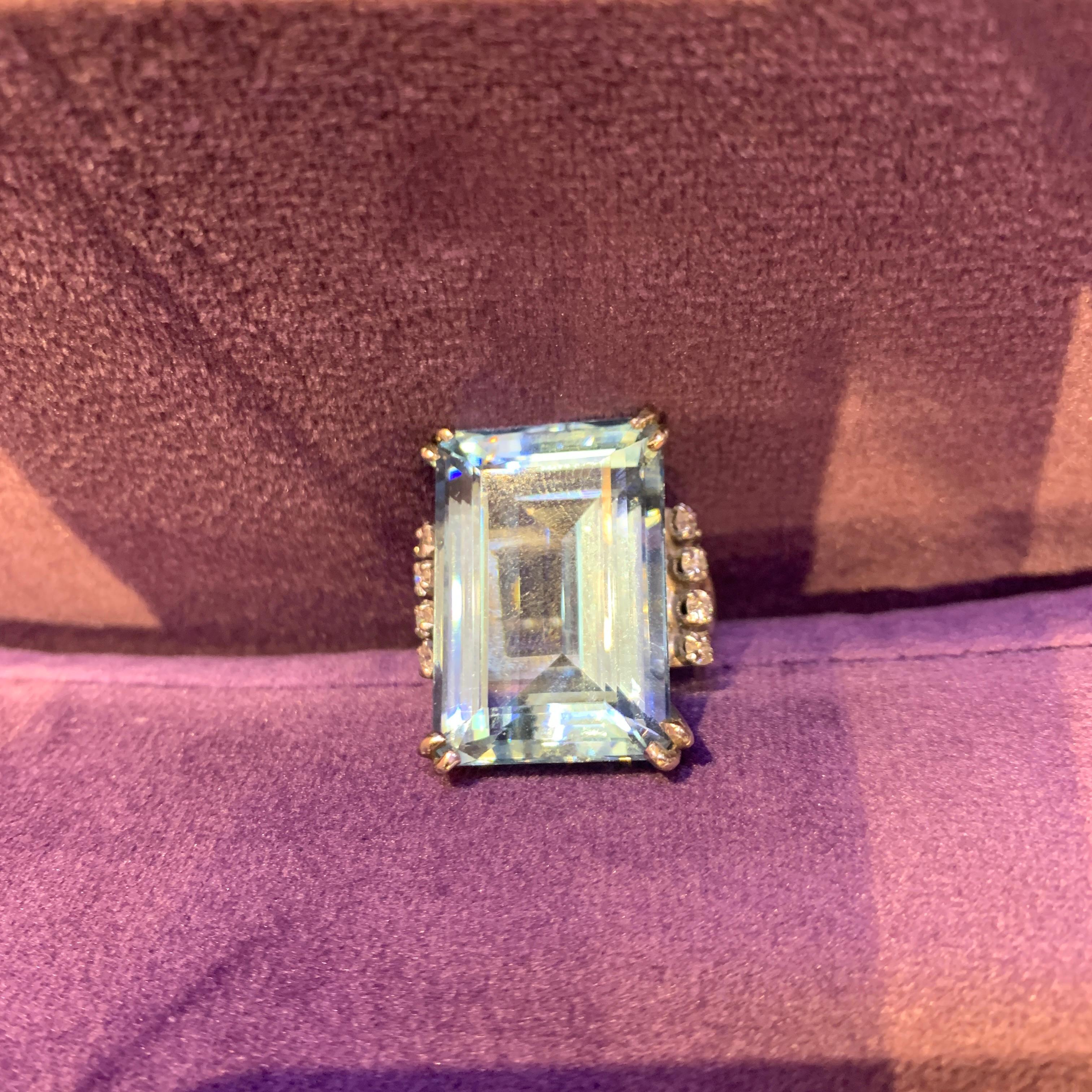 Large Aquamarine & Diamond Ring  For Sale 1