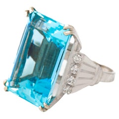 Vintage Large Aquamarine & Diamond Ring 