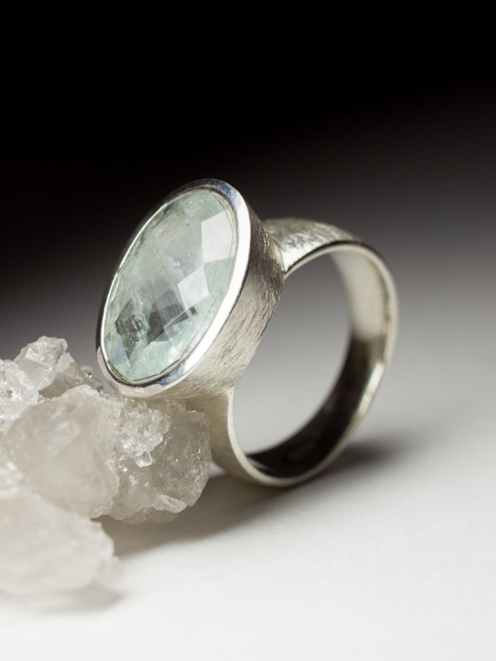 Large Aquamarine Silver Ring Natural Light Blue Beryl Brazilian Gemstone For Sale 5