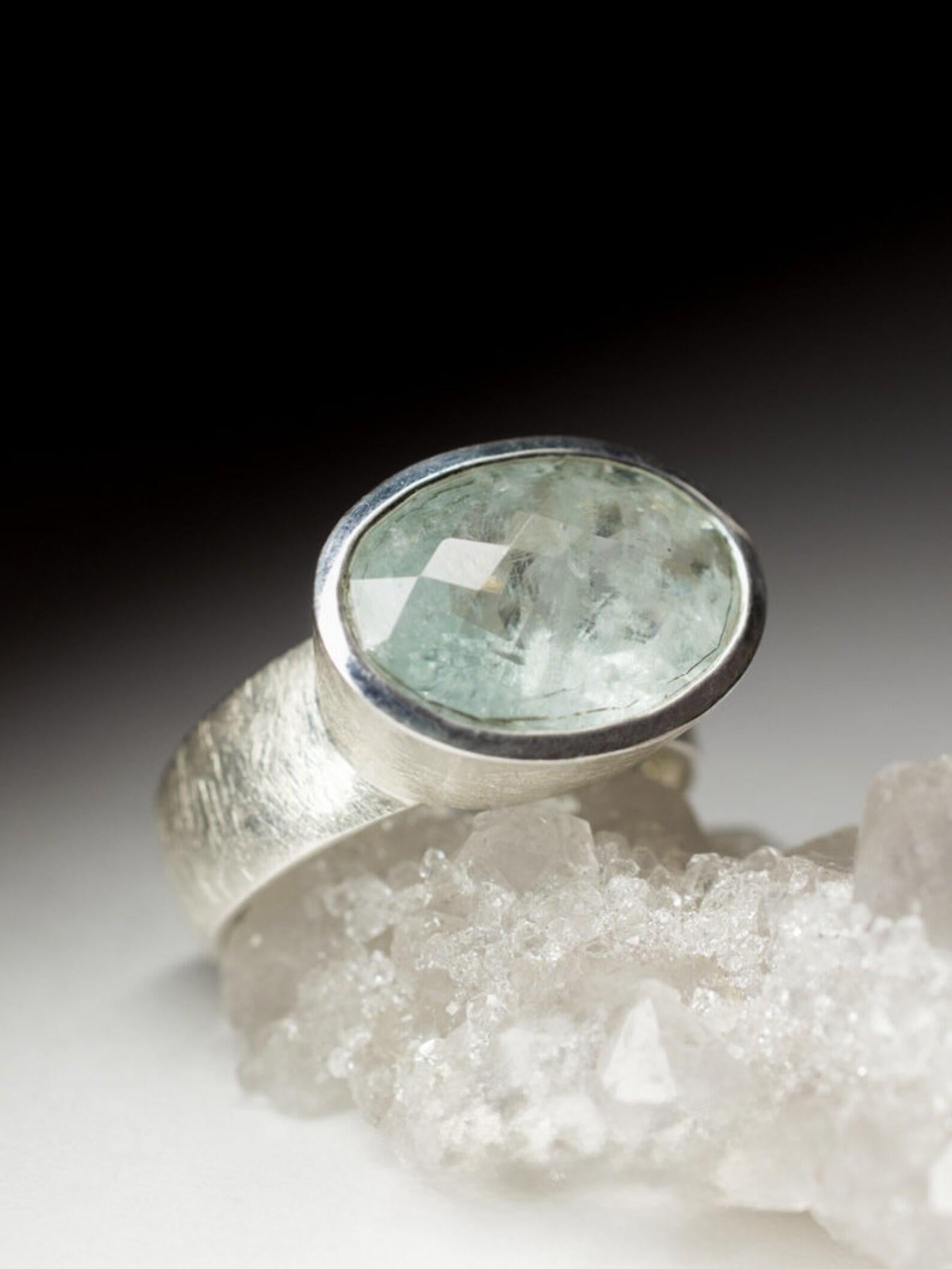 Large Aquamarine Silver Ring Natural Light Blue Beryl Brazilian Gemstone For Sale 3