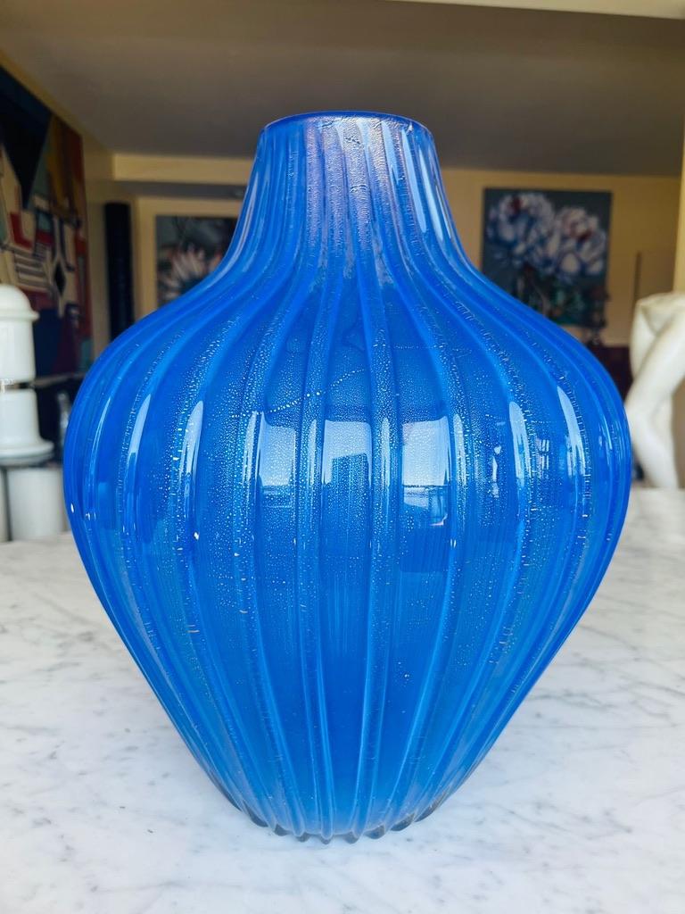 Große Vase aus blauem Murano-Glas 