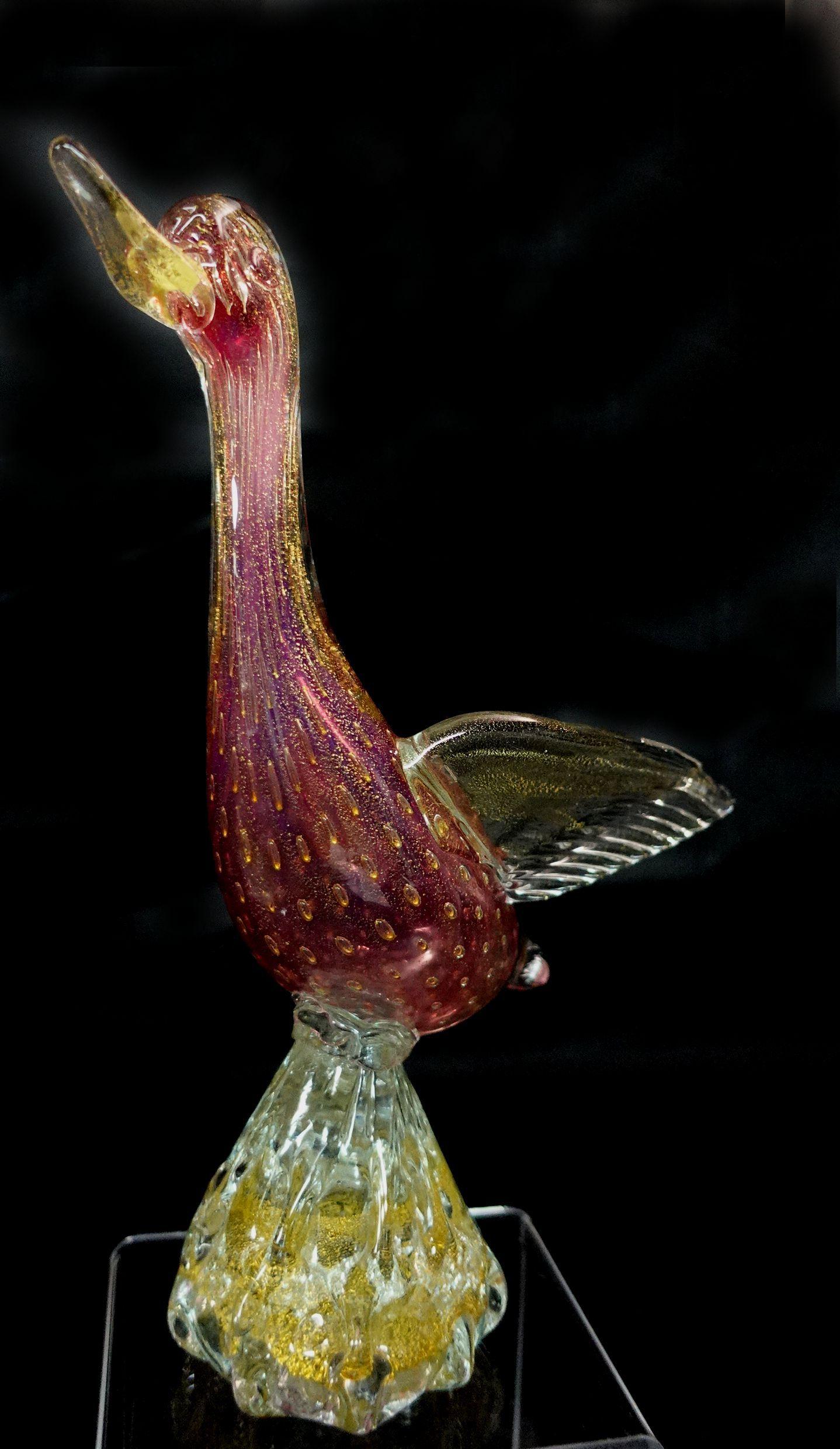 20ième siècle Grands oiseaux en verre d'art italien d'Archimede Seguso de Murano, violet et mouchetés d'or #R00007 en vente
