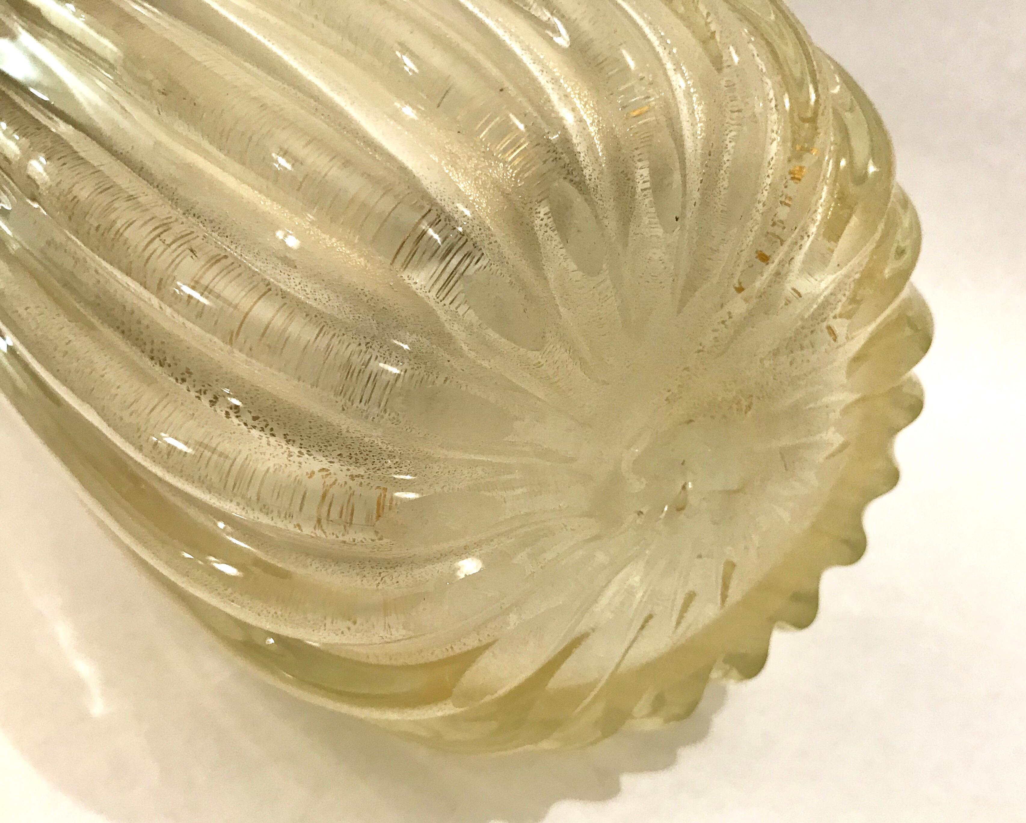 Large Archimede Seguso Ribbed Murano Art Glass Vase with Gold Foil For Sale 14