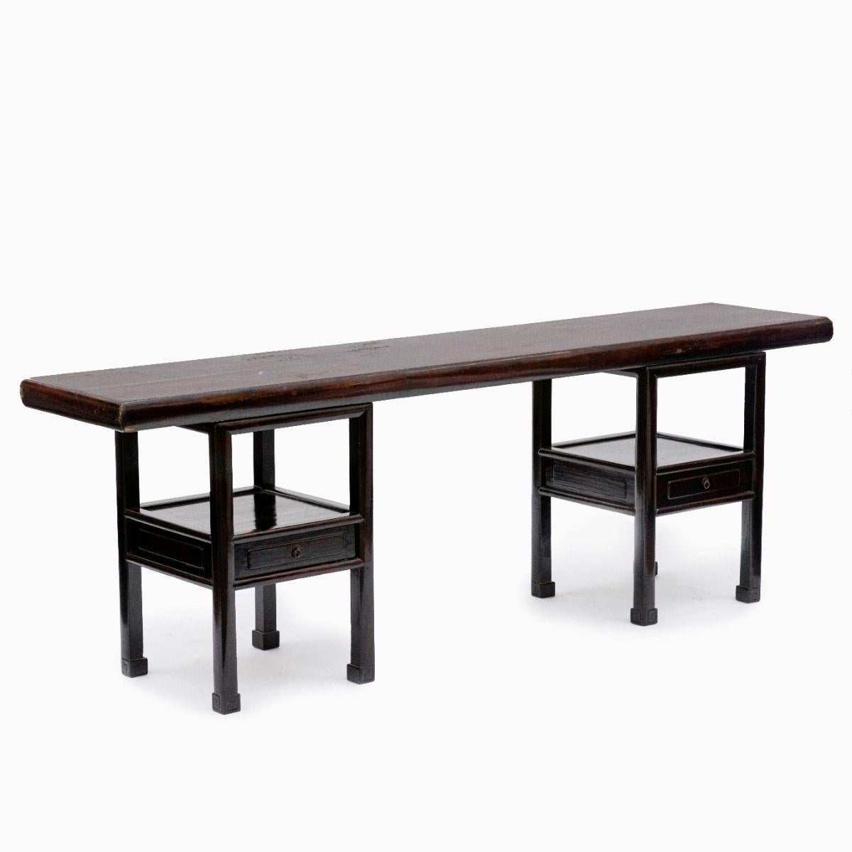 Unique Large architectural console table In Burgundy Lacquer In Good Condition For Sale In Kastrup, DK