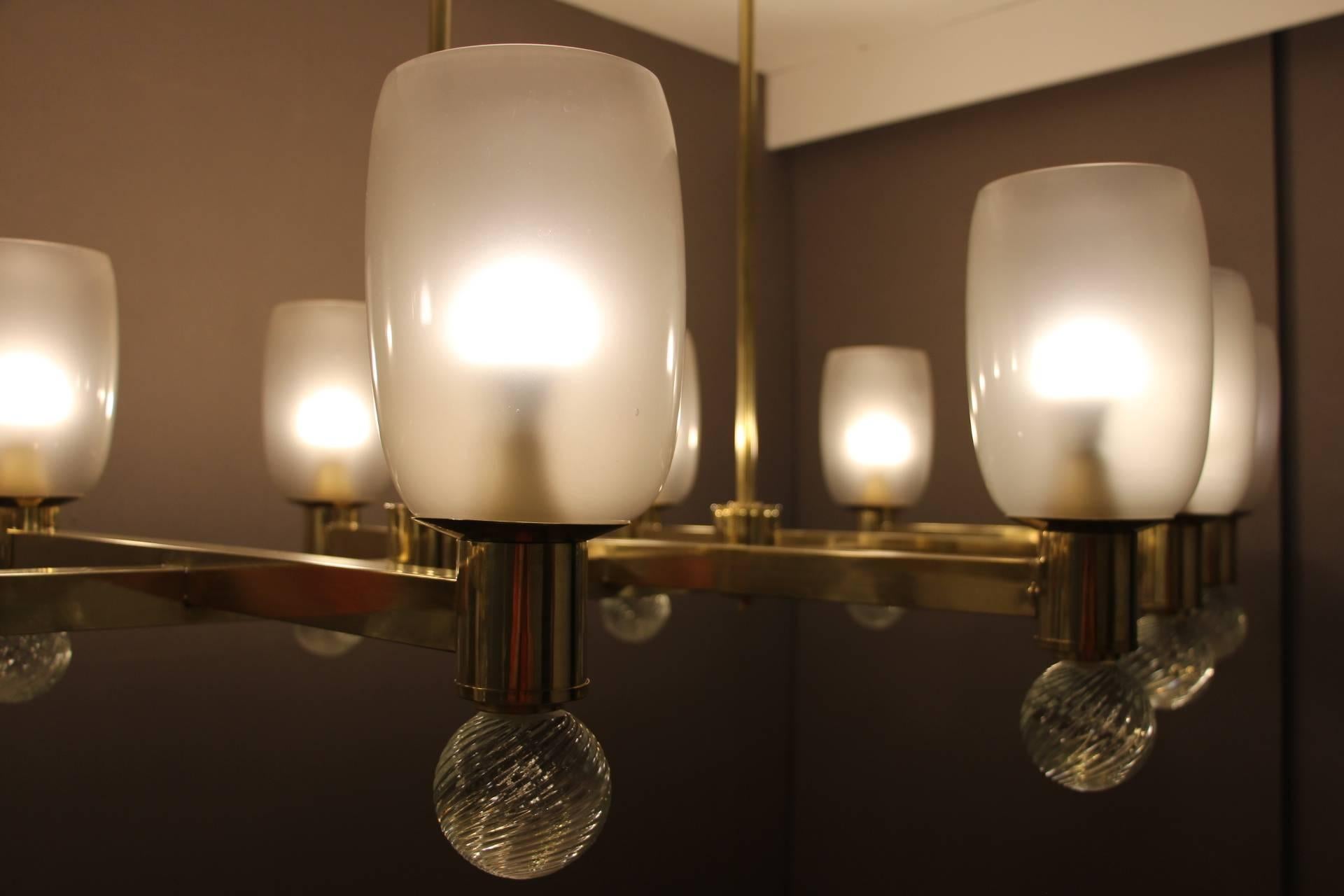 Grand lustre architectural ovale en laiton et verre de Murano gris à dix lumières en vente 1