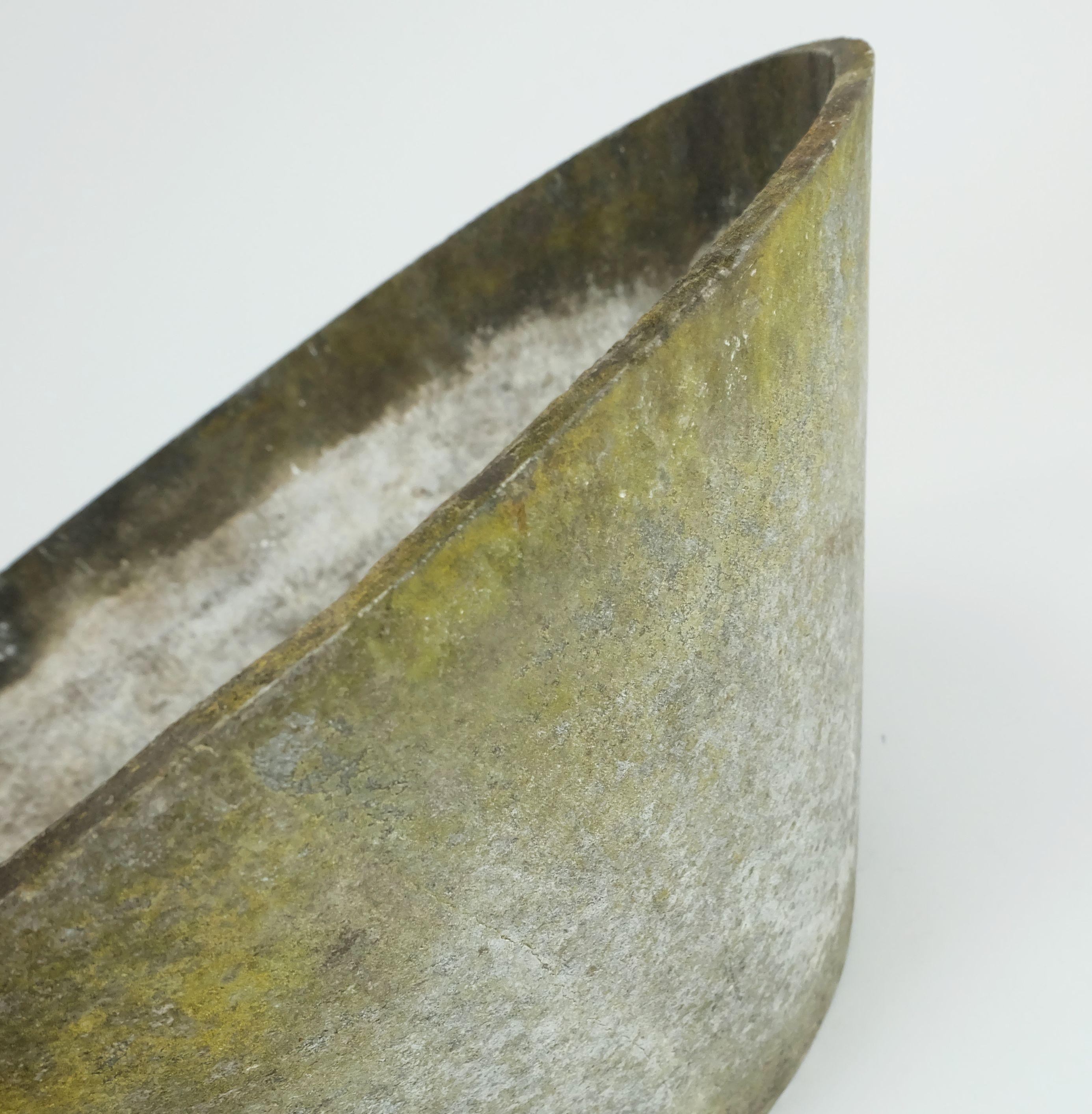 gran maceta arquitectónica PLANTER de forma cónica willy guhl eternit años 50 en venta 3