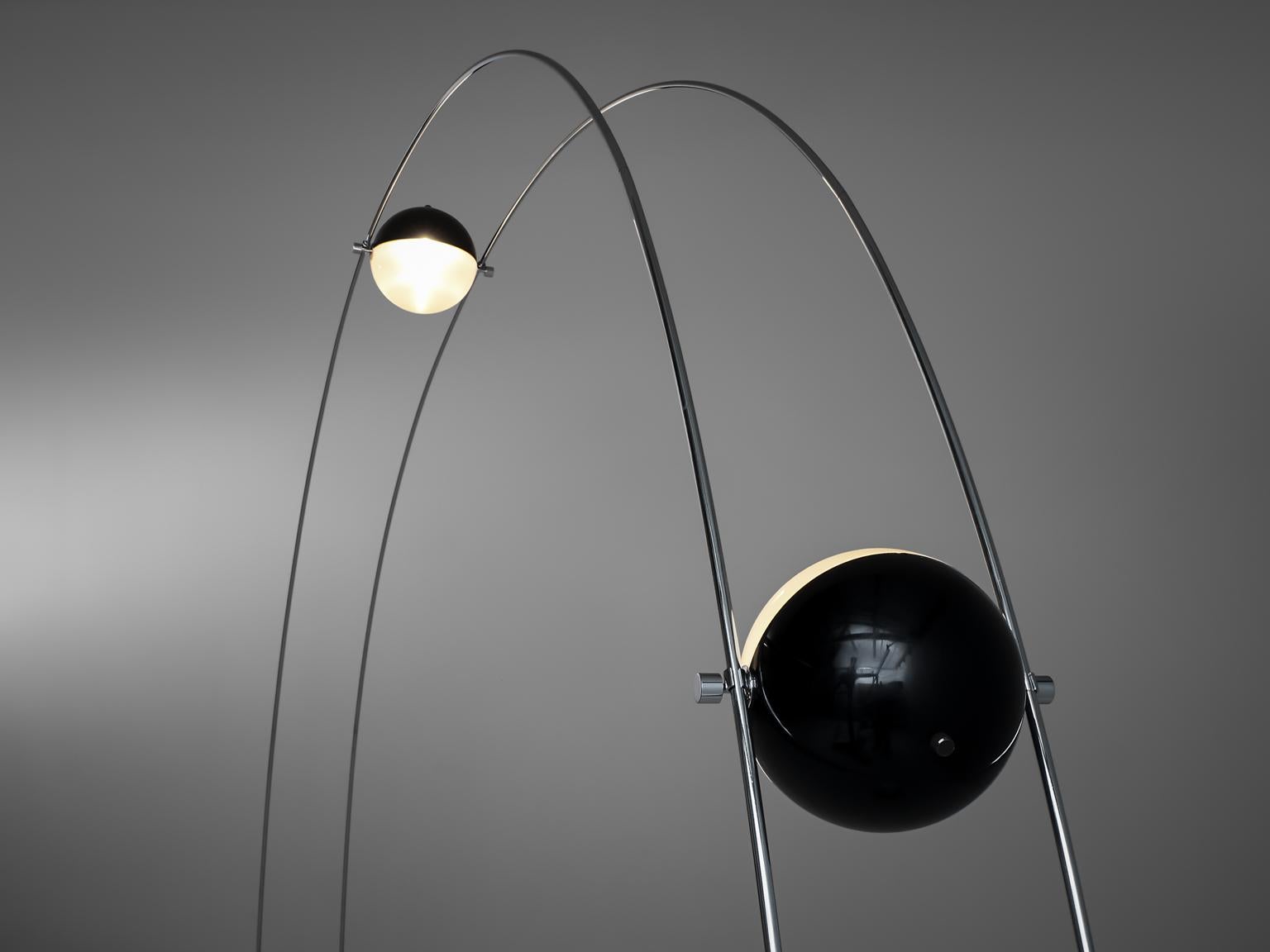 Floor lamp, in marble, plastic and metal, by Arditi Group for Sormani, Italy, 1970s. 

Very large 'Ponte' floor lamp designed by Arditi group for Sormani. Lighting sculpture equipped with two adjustable lights connected on two steel tracks. This