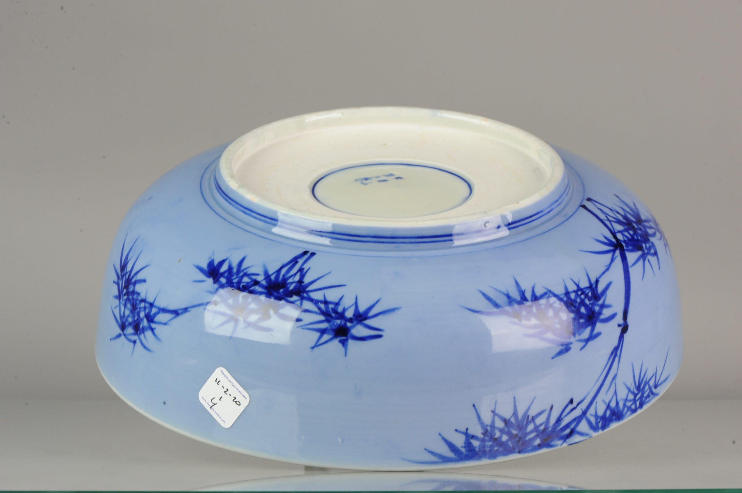 Large Arita Bowl Beautifull Japanese Porcelain 19th Century Edo/Meiji Period For Sale 11