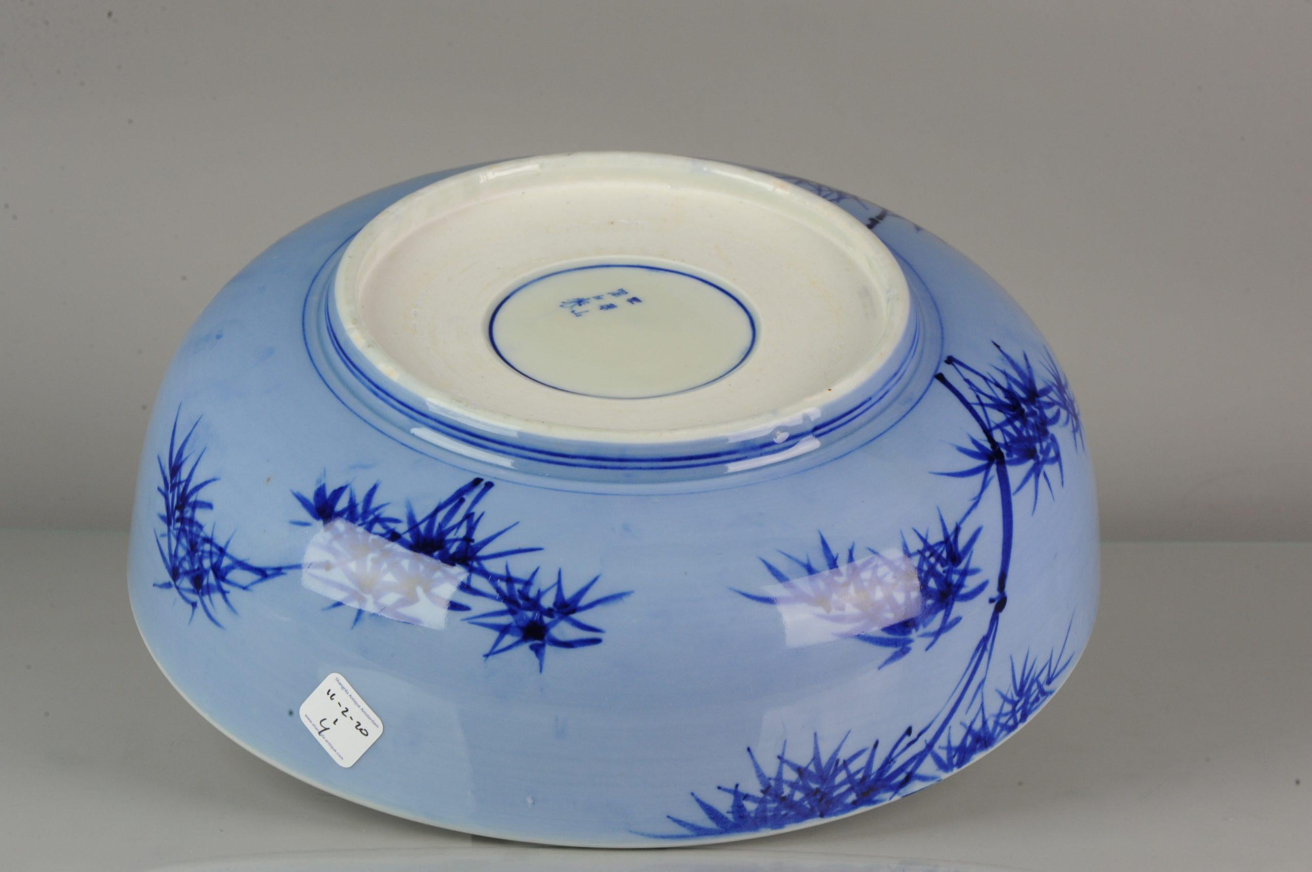 Large Arita Bowl Beautifull Japanese Porcelain 19th Century Edo/Meiji Period For Sale 12