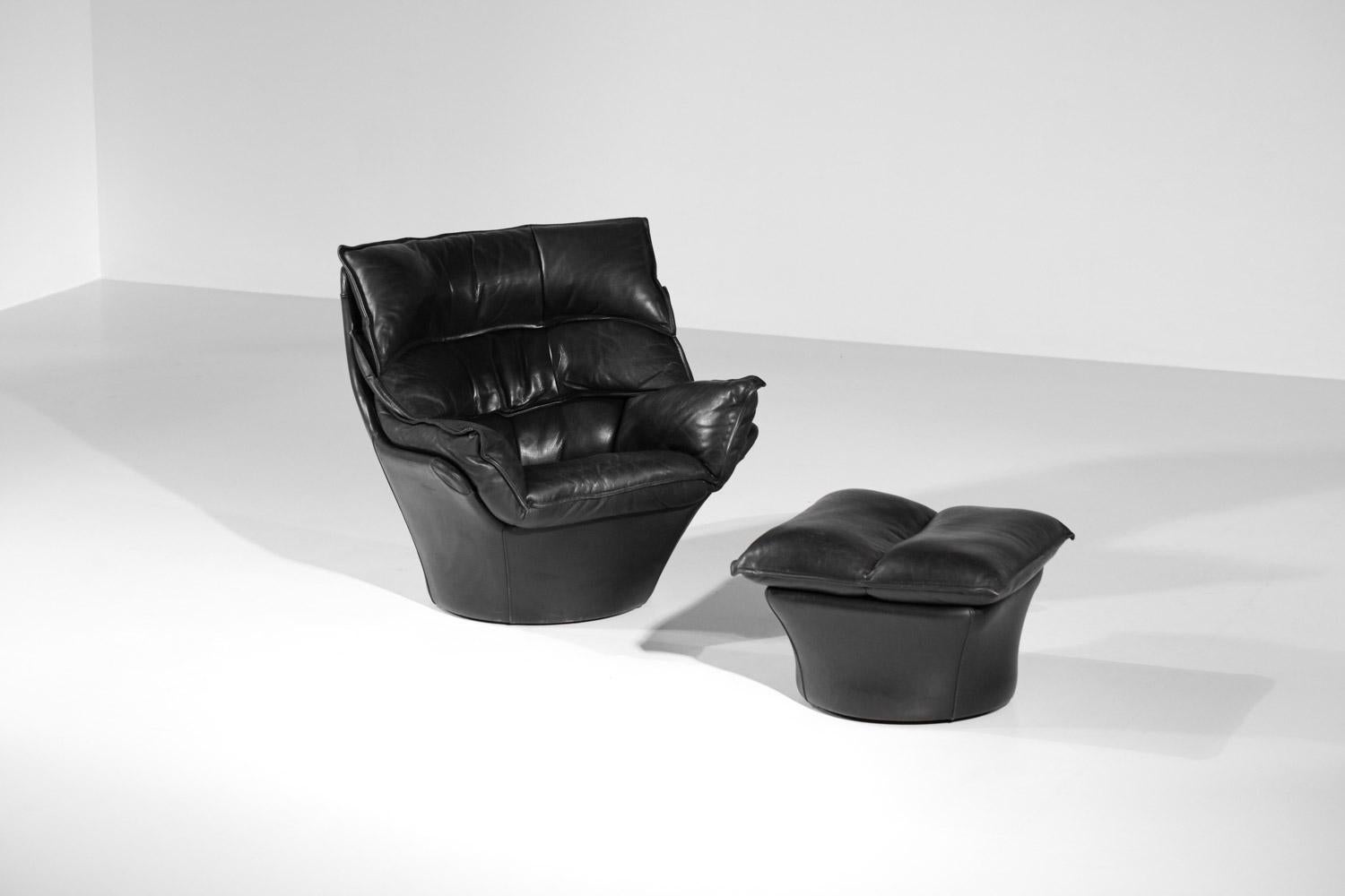 Large armchair and footrest in black leather Bernard Massot years 70/80 For Sale 5