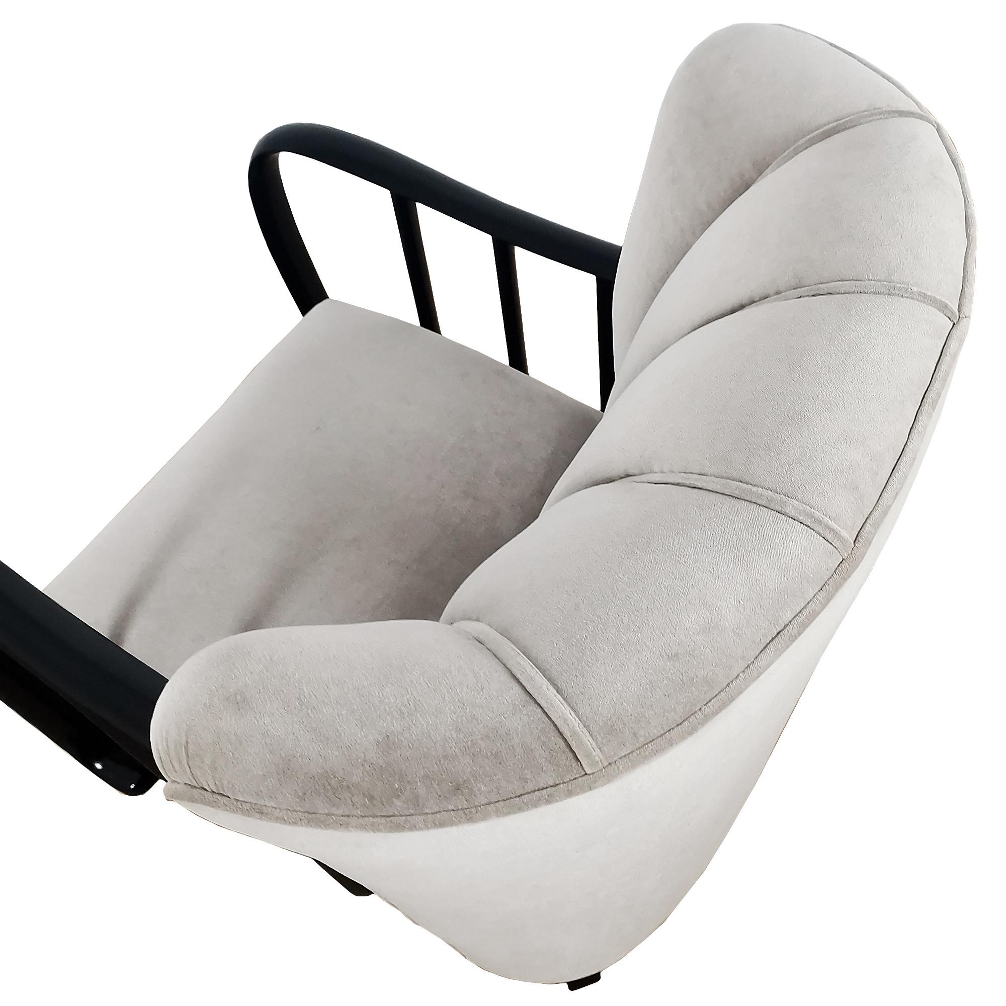 Large Art Deco Armchair by Paolo Buffa in Pearl Gray Fabric - Italy, 1935 In Good Condition For Sale In Girona, ES