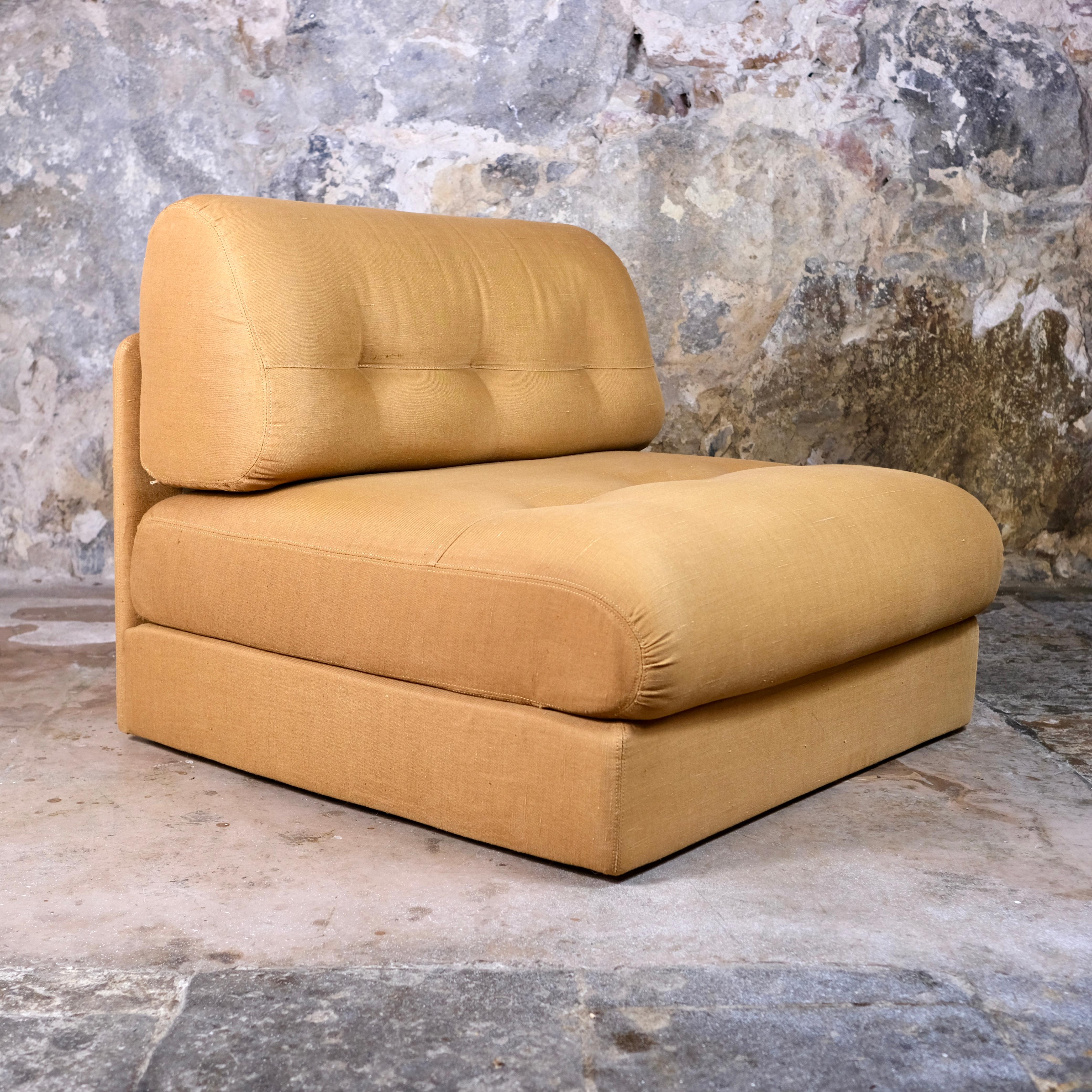 Large armchair designed by Georges Frydman for EFA, made in France, 1970s In Good Condition For Sale In Lyon, FR