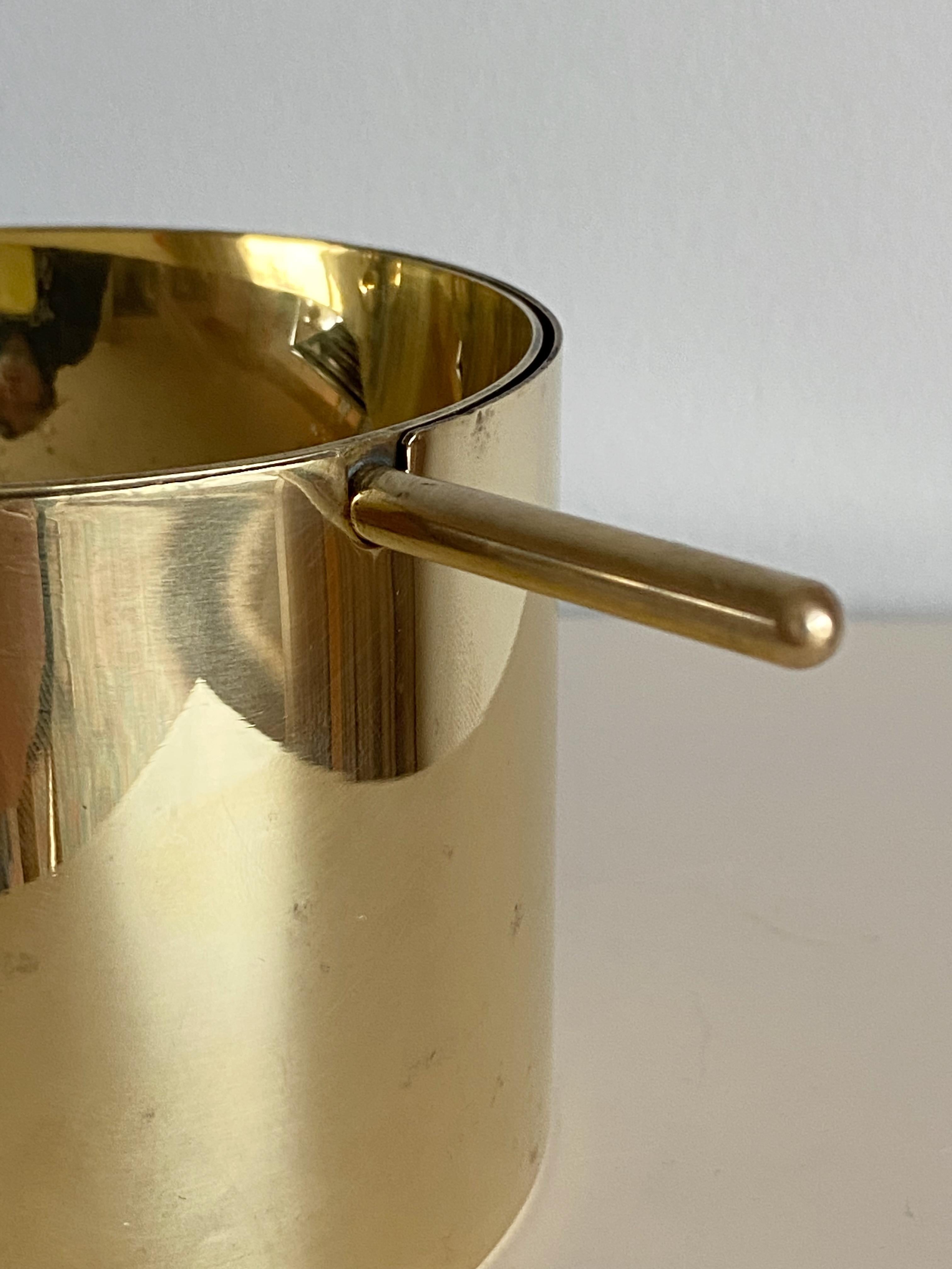 Large Arne Jacobsen Brass Ashtray by Stelton Made in Denmark In Good Condition For Sale In Krefeld, DE