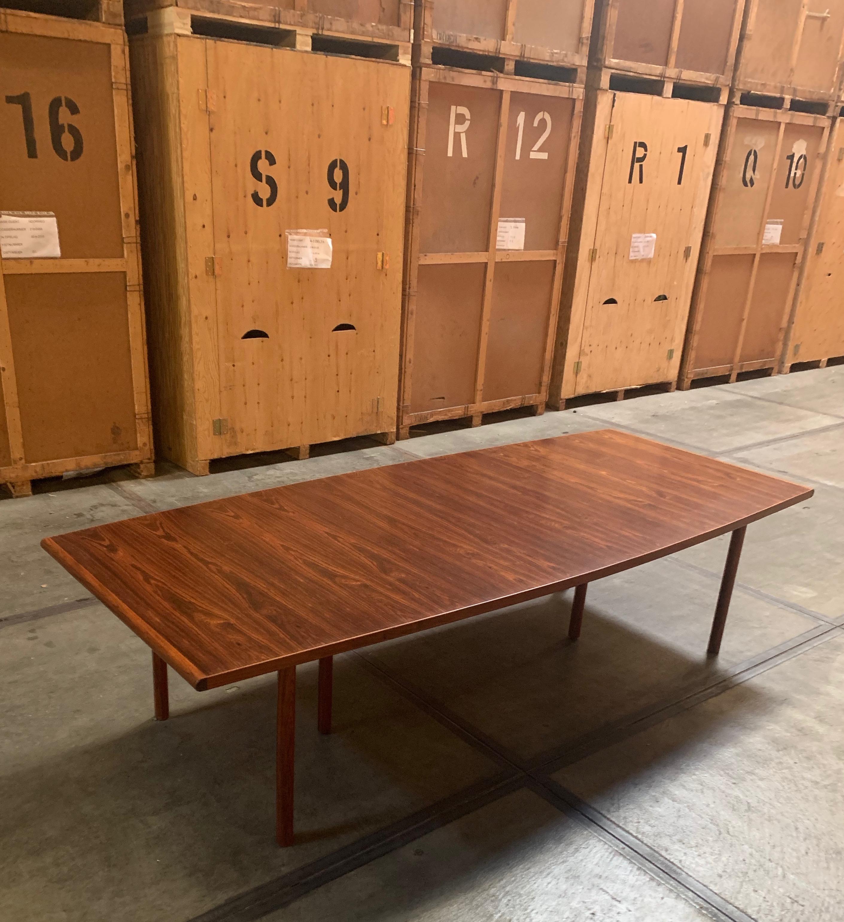 Large Arne Vodder Brazilian Rosewood Dining Table by Sibast In Good Condition In Utrecht, NL